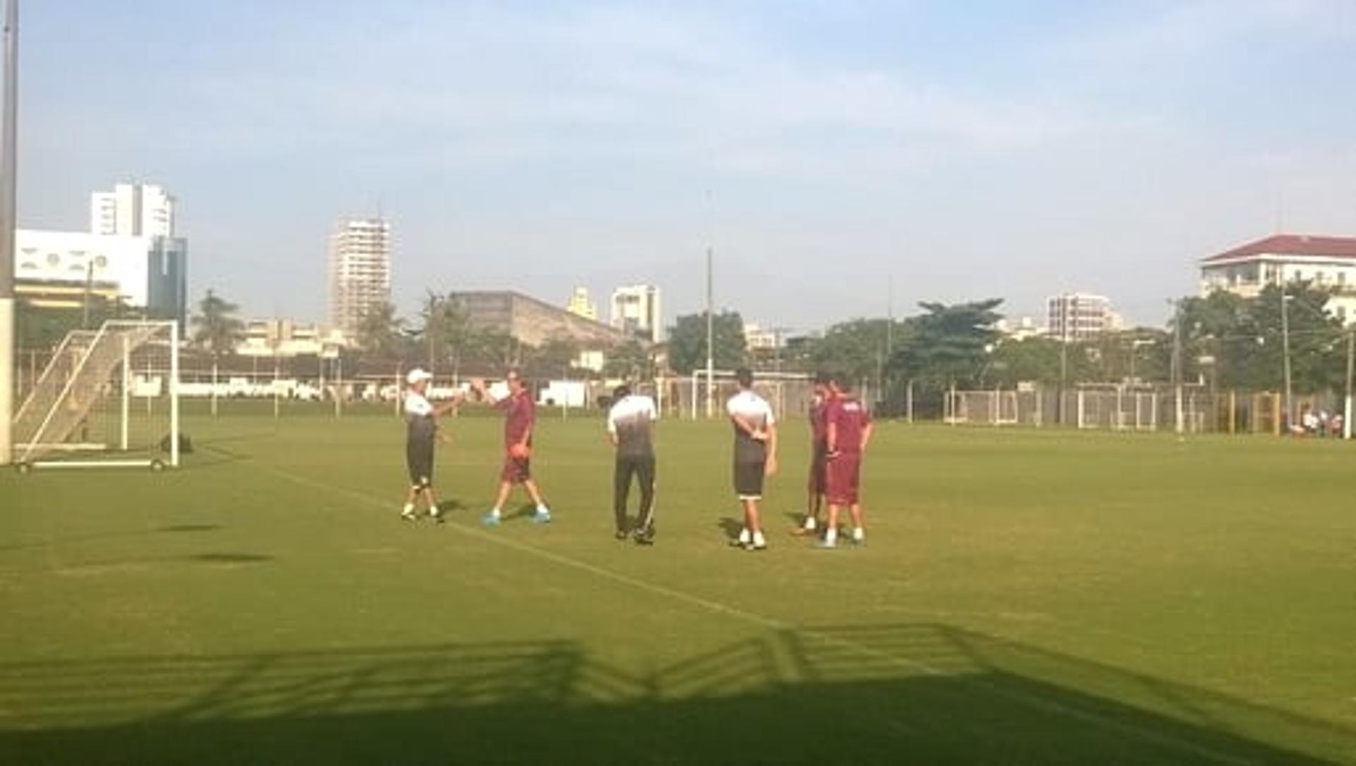 Treino do Paysandu no CT Rei Pelé - Comissão se entrosando