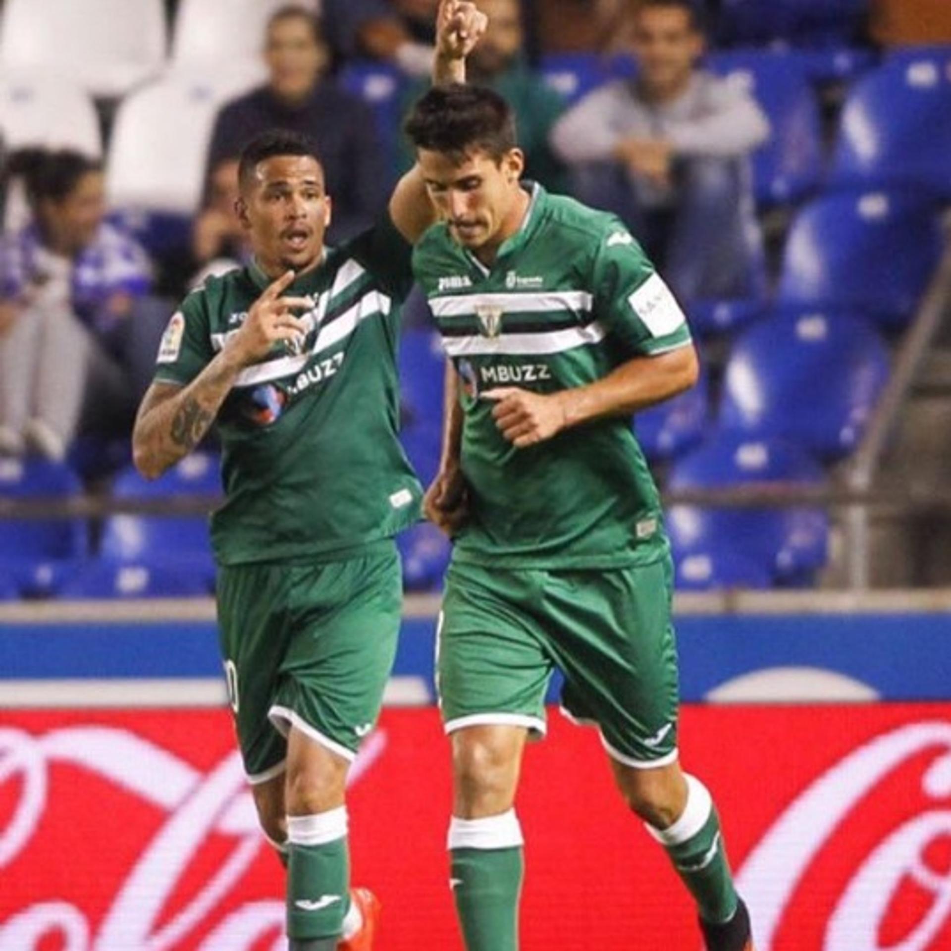 Luciano e Gabriel durante jogo do Leganés (Foto: Reprodução Instagram)