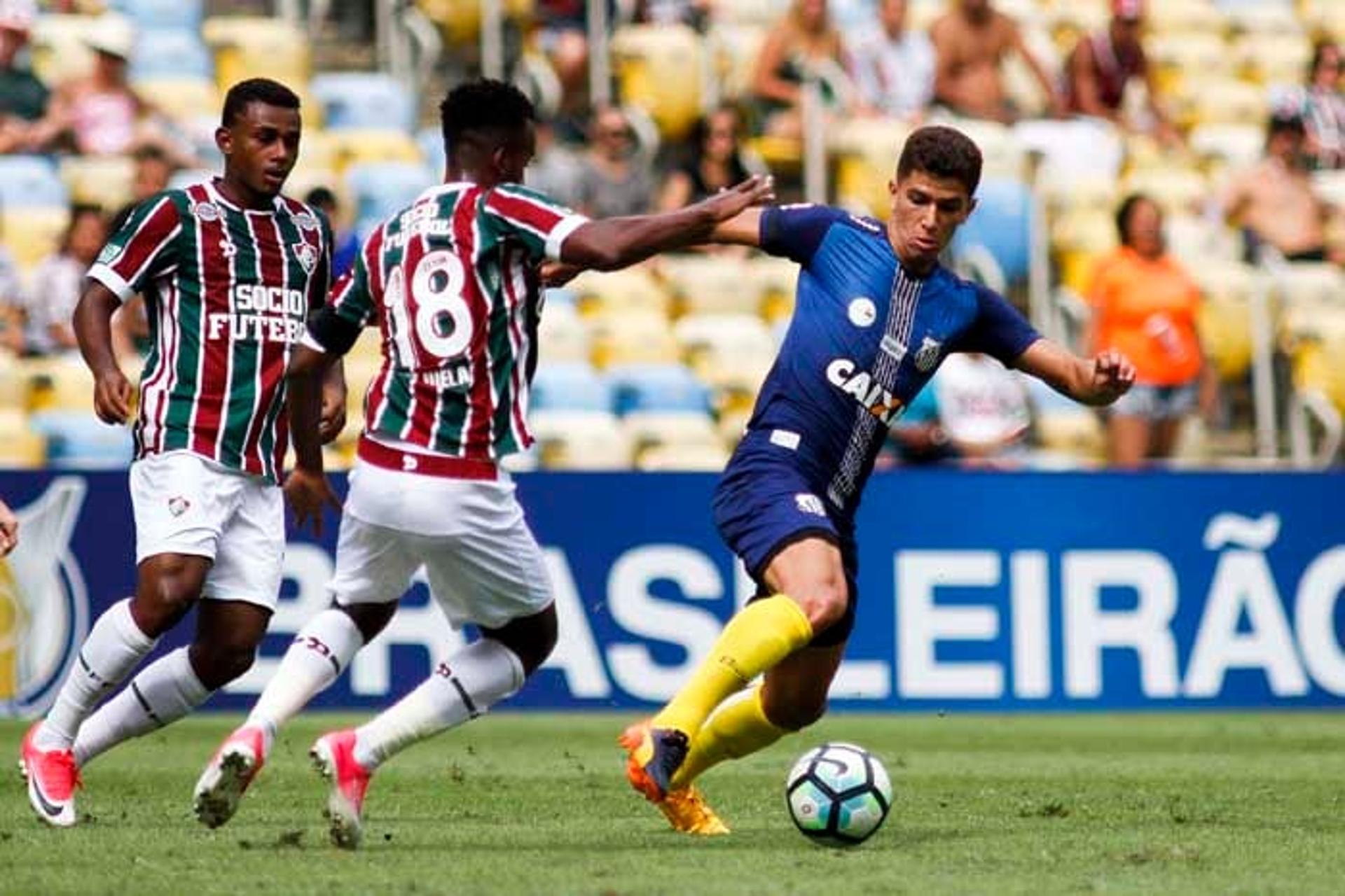 No primeiro turno, Flu derrotou o Santos no Maracanã por 3 a 2