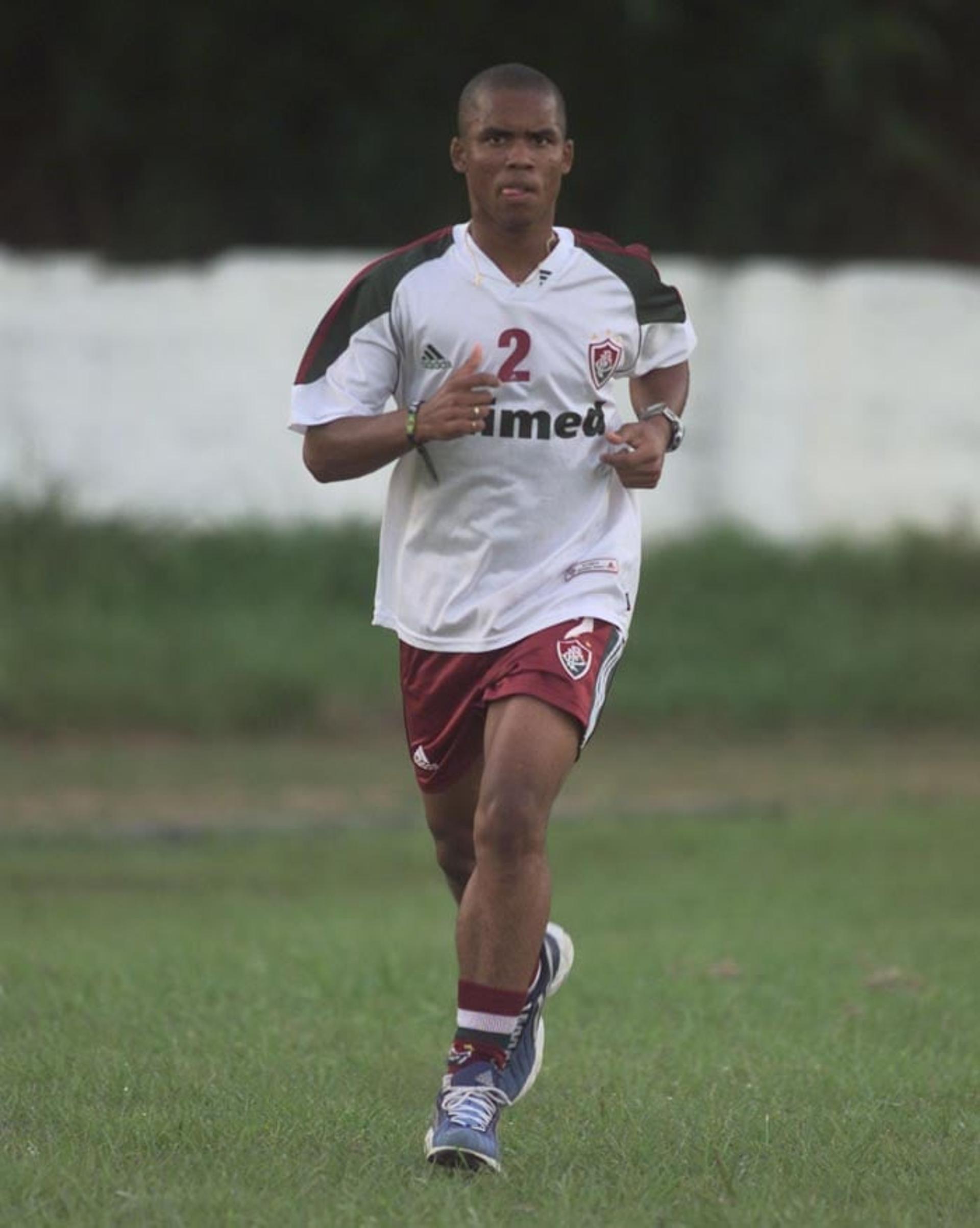 Carlos Alberto se profissionalizou em 2001, no Fluminense&nbsp;