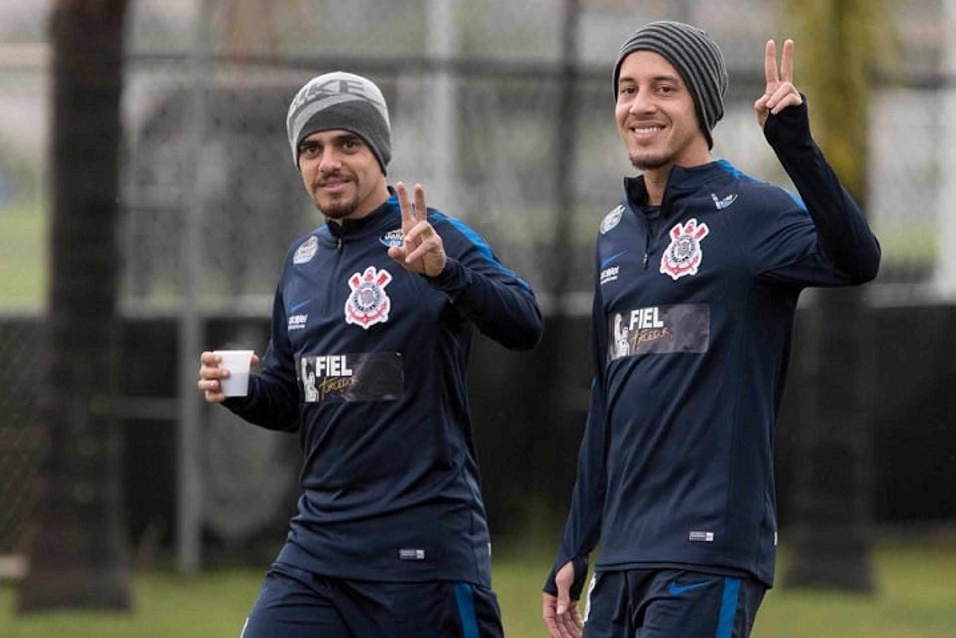 Fagner e Rodriguinho, do Corinthians