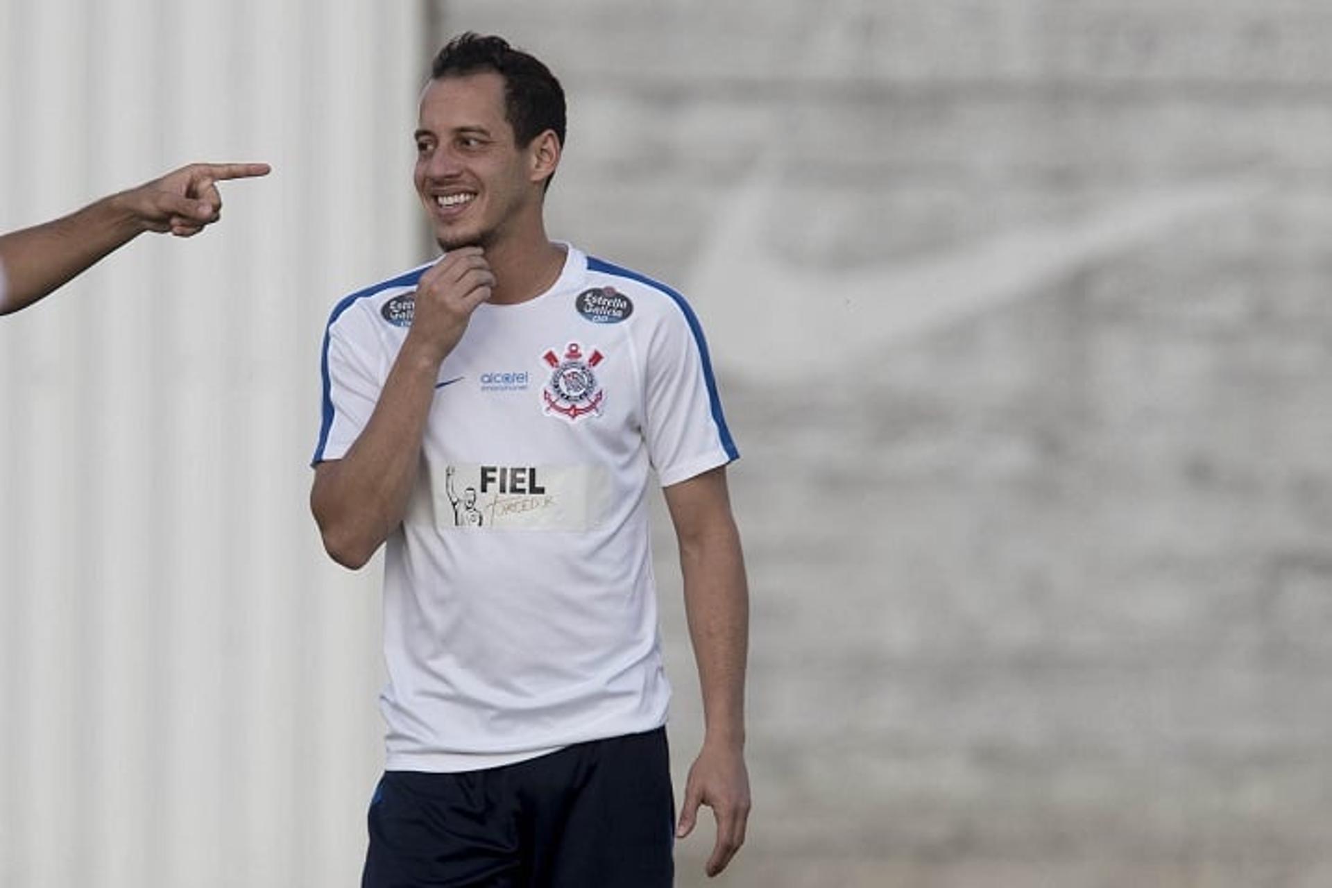 Rodriguinho deixou treino do Corinthians mais cedo