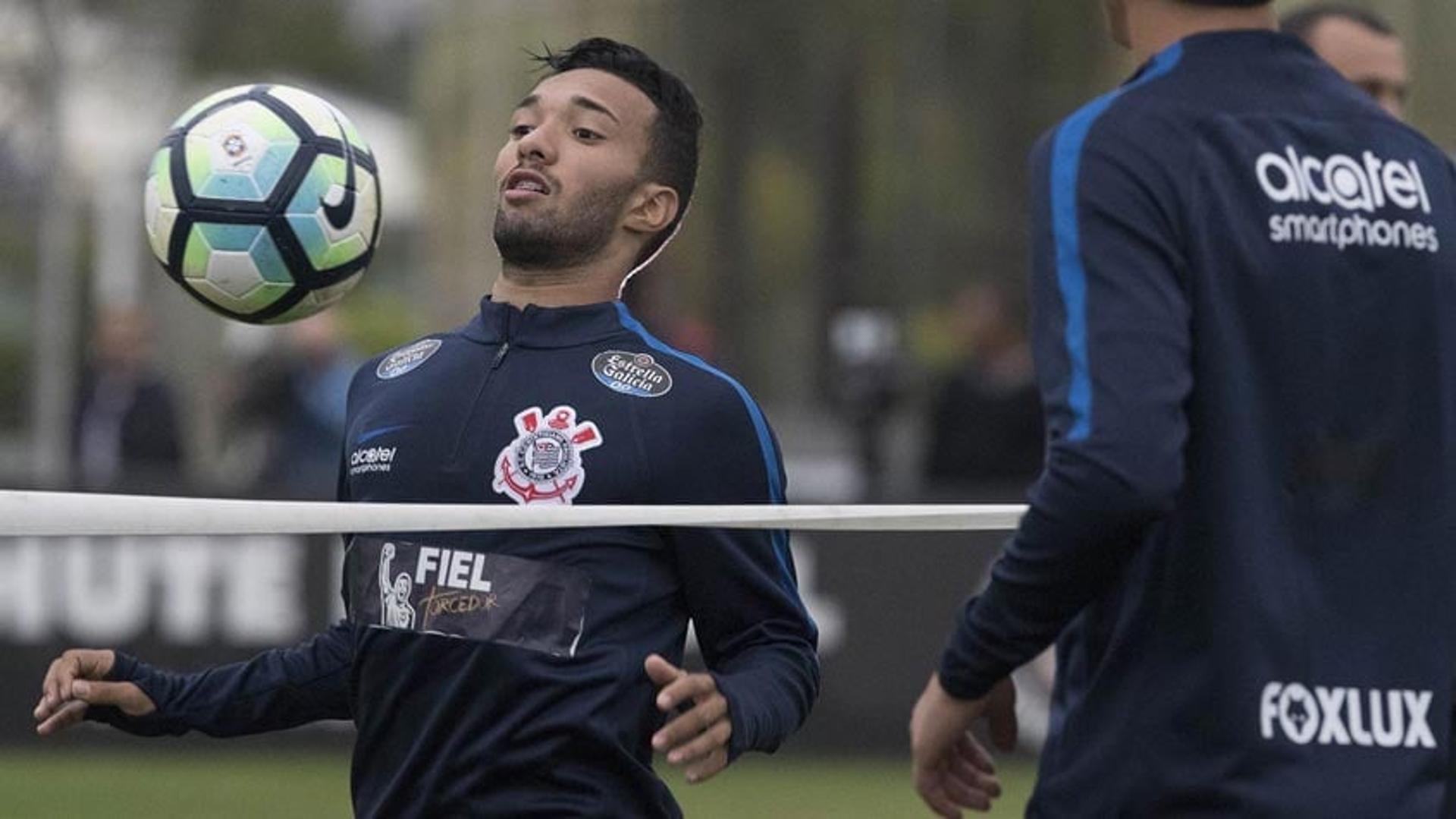 Com Clayson, Corinthians treinou nesta sexta