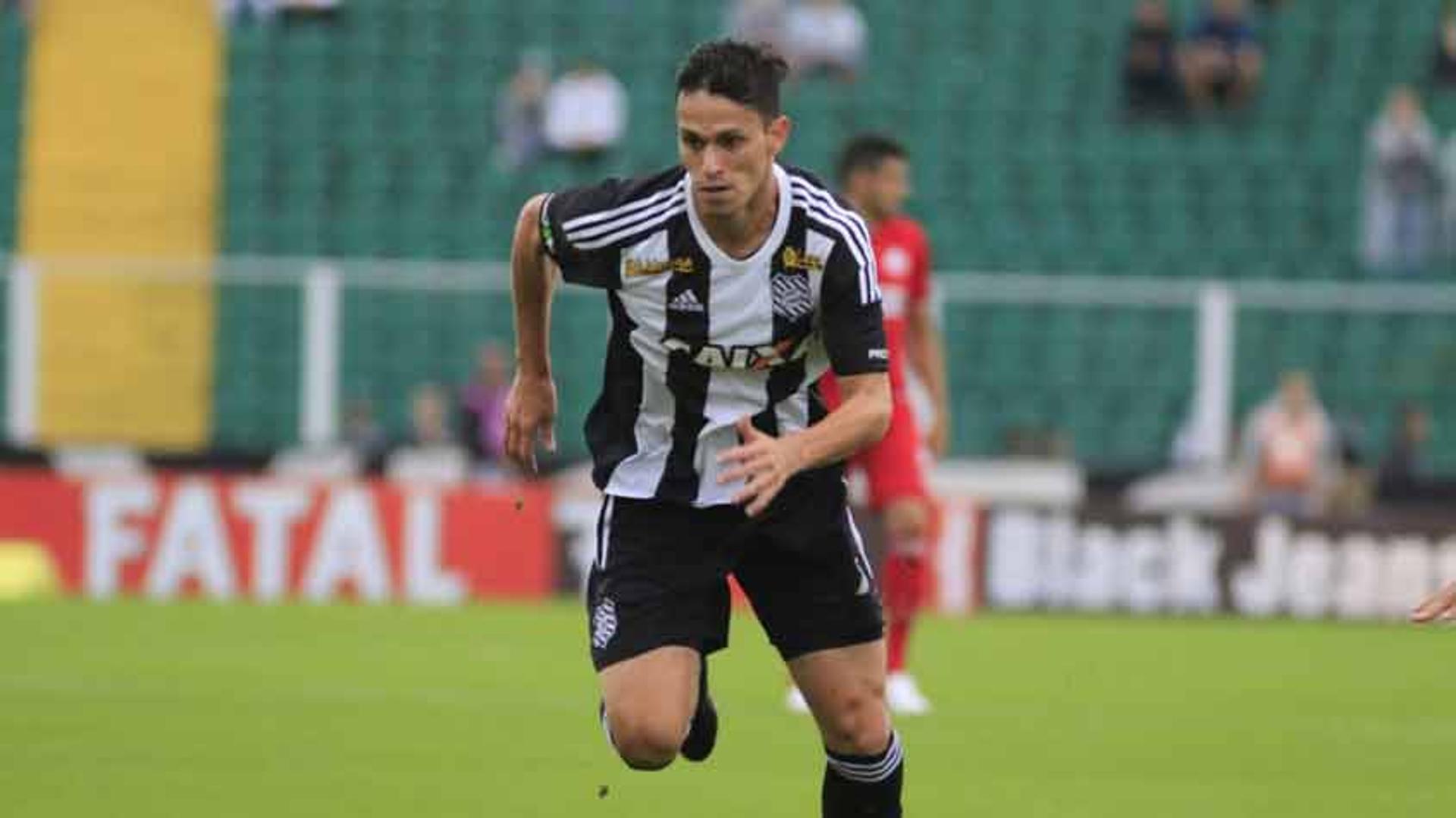 Figueirense venceu o Náutico neste sábado