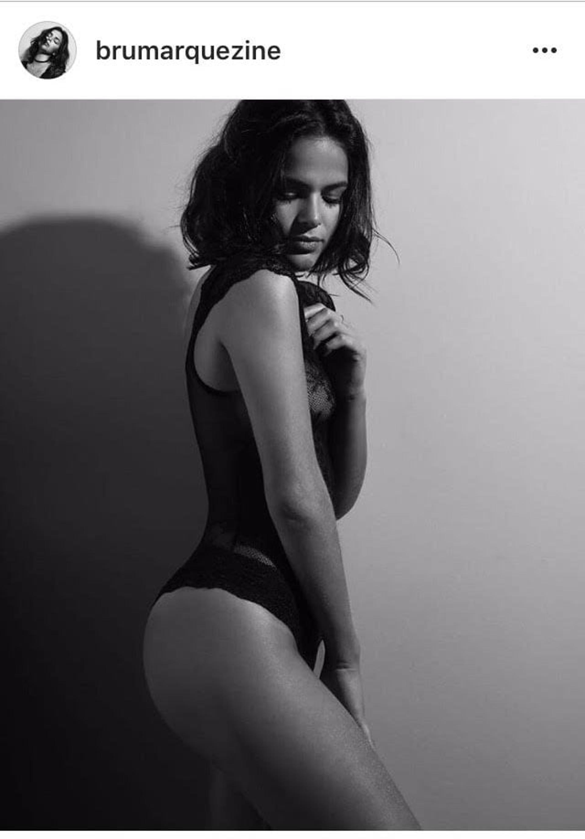 Marquezine causa furor na internet com foto de lingerie