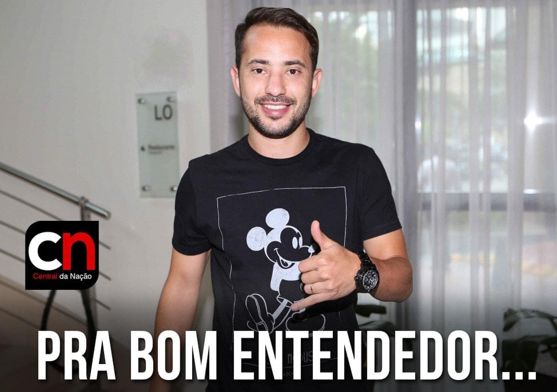 Torcedores do Flamengo encontraram foto de Éverton Ribeiro com camisa do Mickey, 'símbolo' das últimas contratações do clube