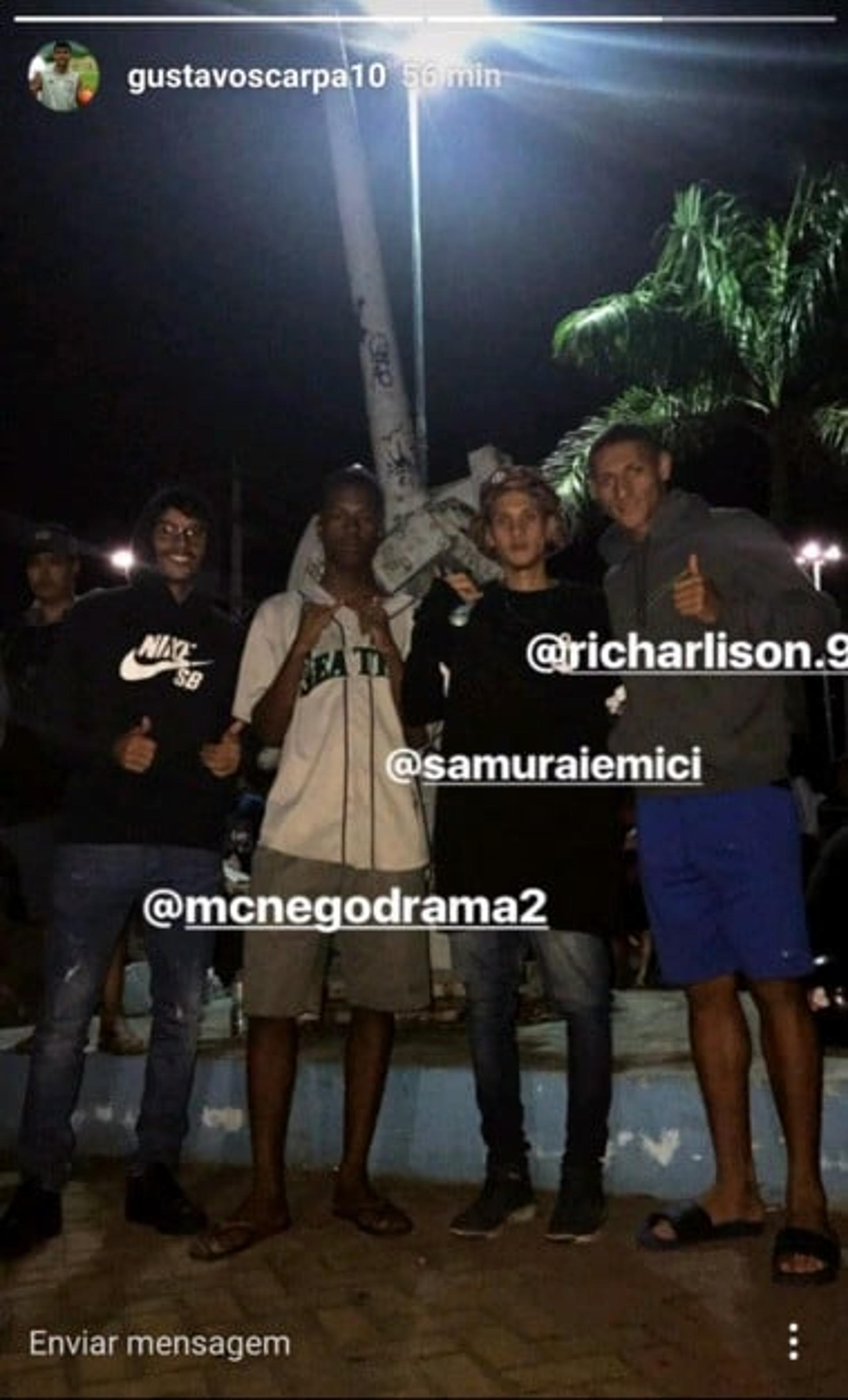 Richarlison e Gustavo Scarpa