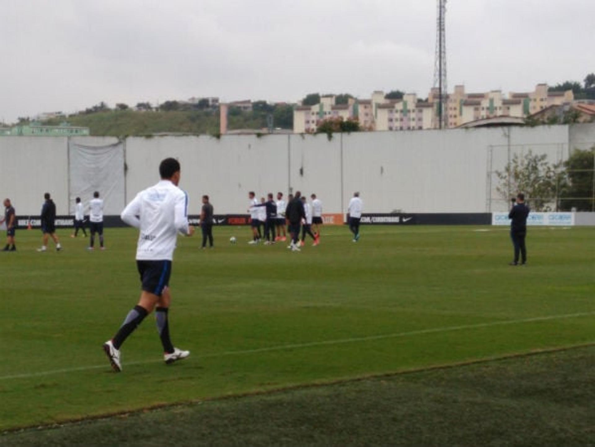 Zagueiro Pablo treinou normalmente e fará dupla com o garoto Pedro Henrique (foto: Olga Bagatini)