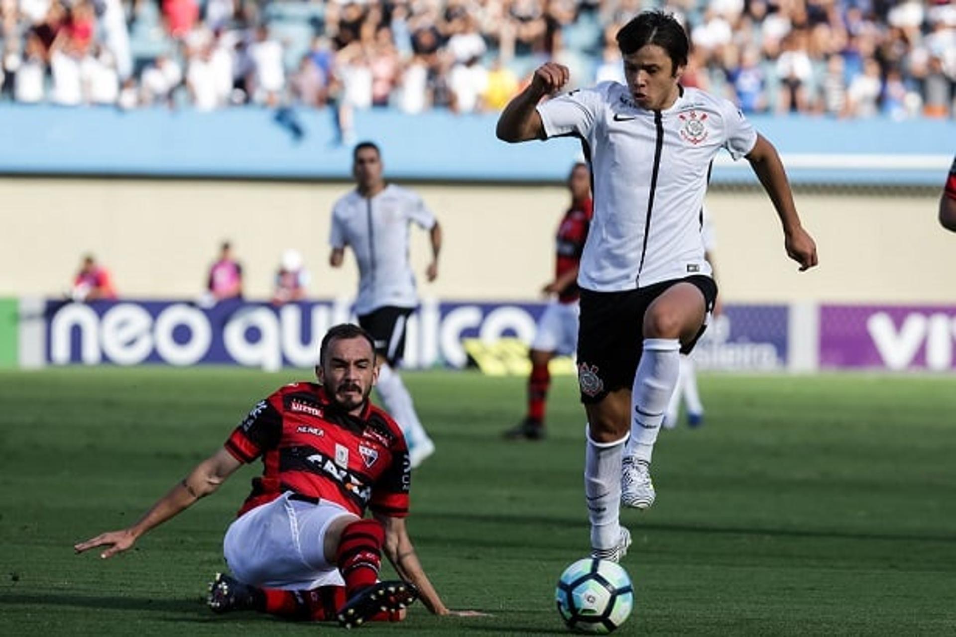 Romero foi aplaudido no jogo contra o Atlético-GO