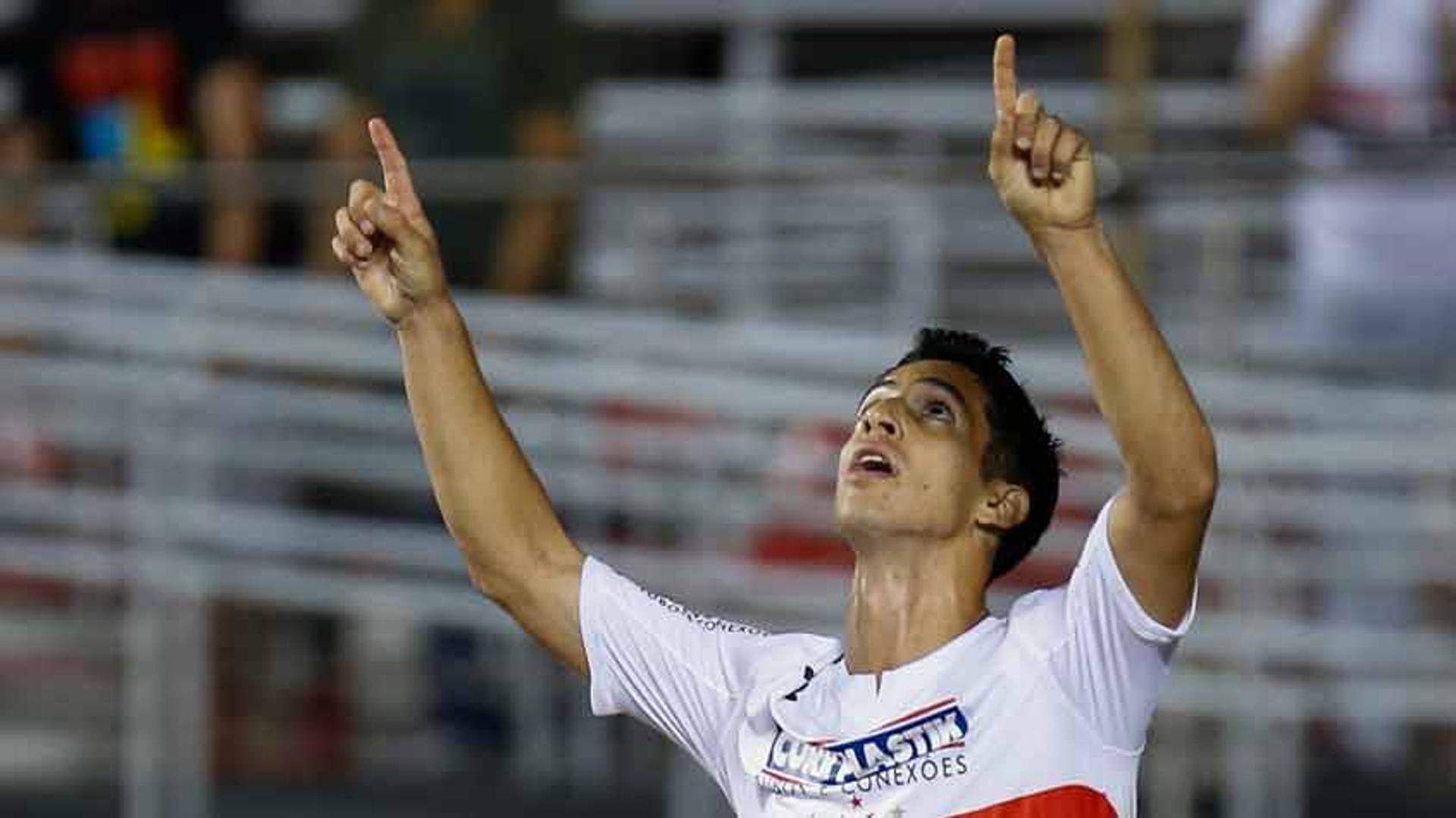 Thomaz abriu a vitória nessa quinta