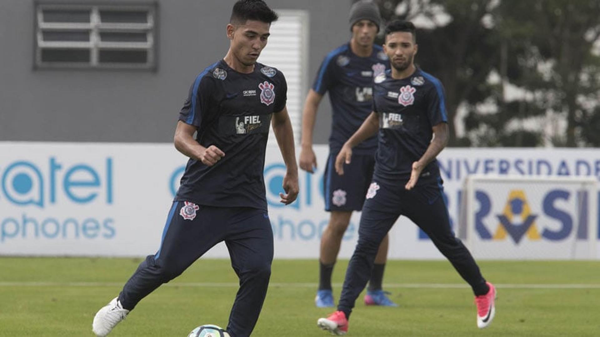 Imagens do treino desta segunda no CT