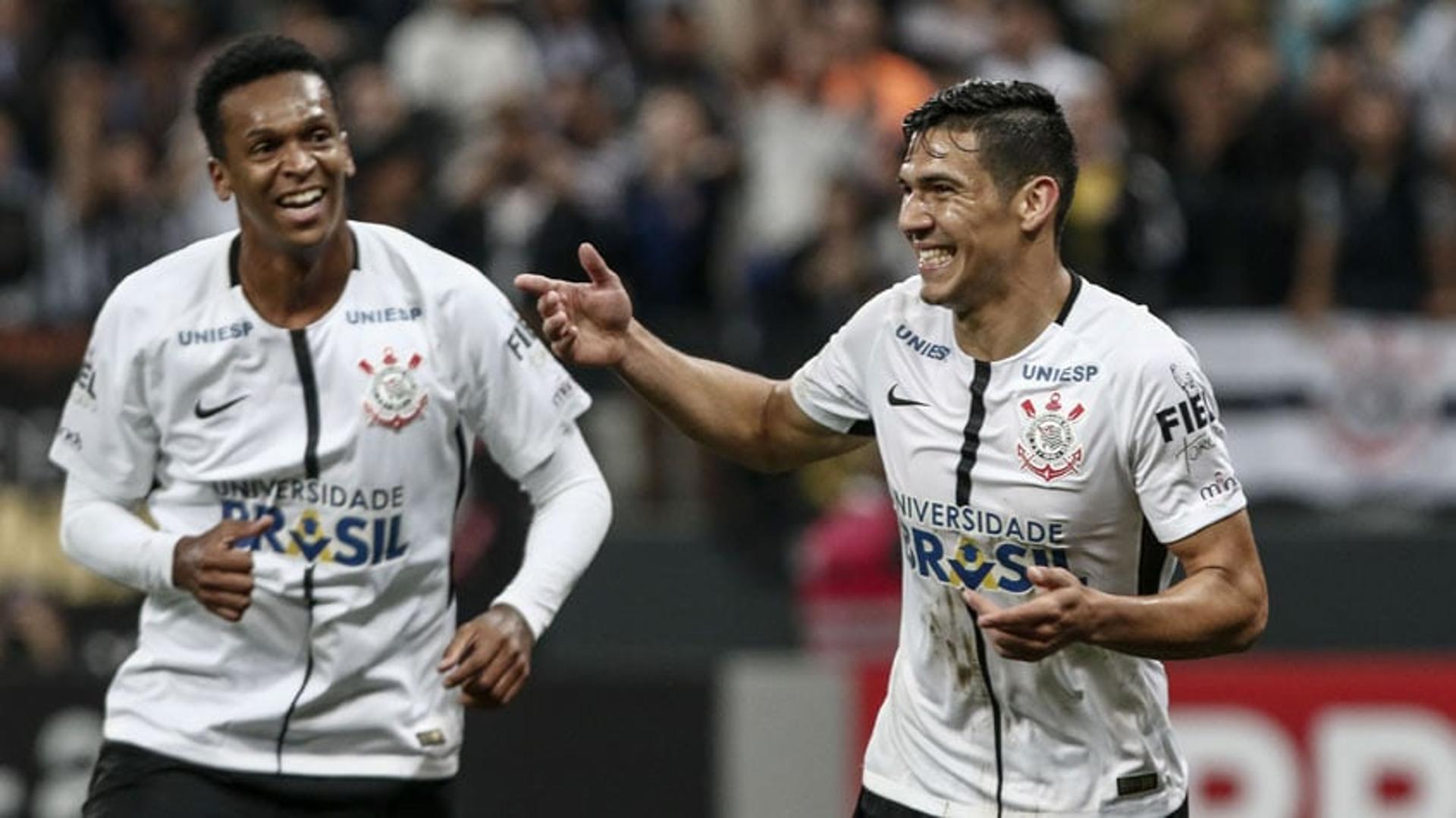 Corinthians 3x0 Bahia: Jô e Balbuena marcaram gols