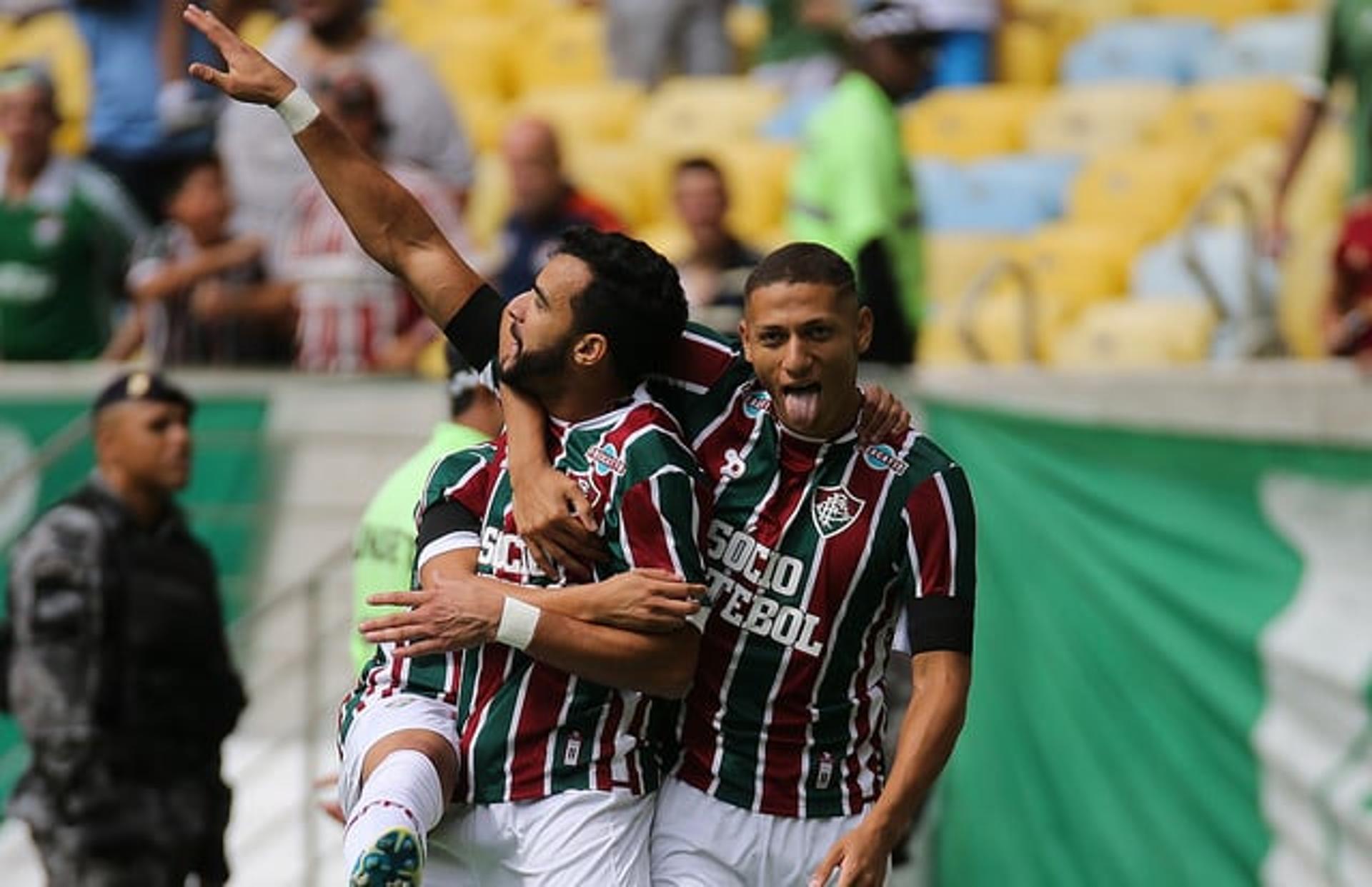 Dourado e Richarlison marcaram os gols do Flu na primeira fase da Sula