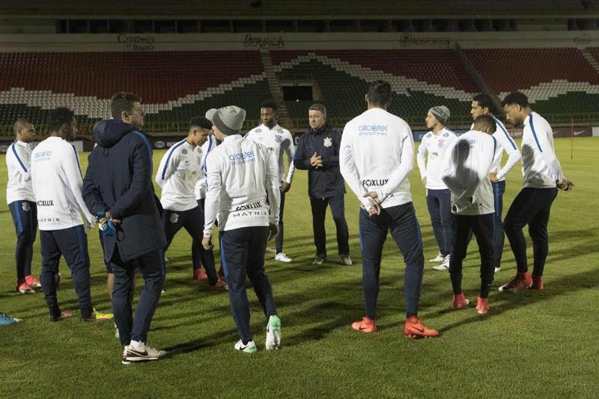 Treino do Corinthians na Colômbia