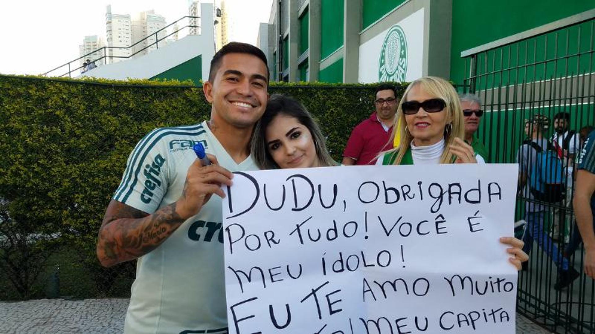 Dudu com torcedores na Academia&nbsp;