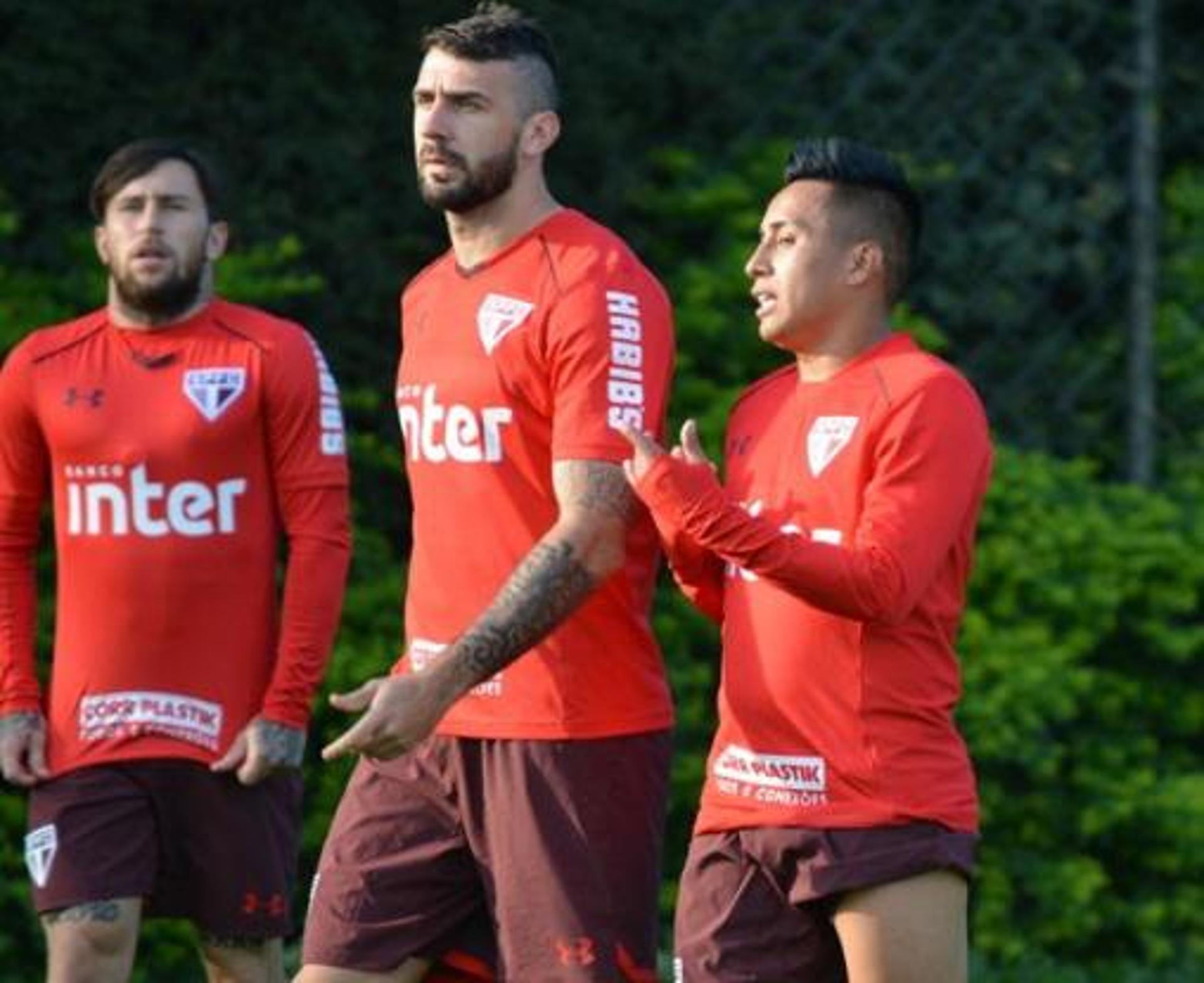 Pratto, Cueva e Gómez no São Paulo