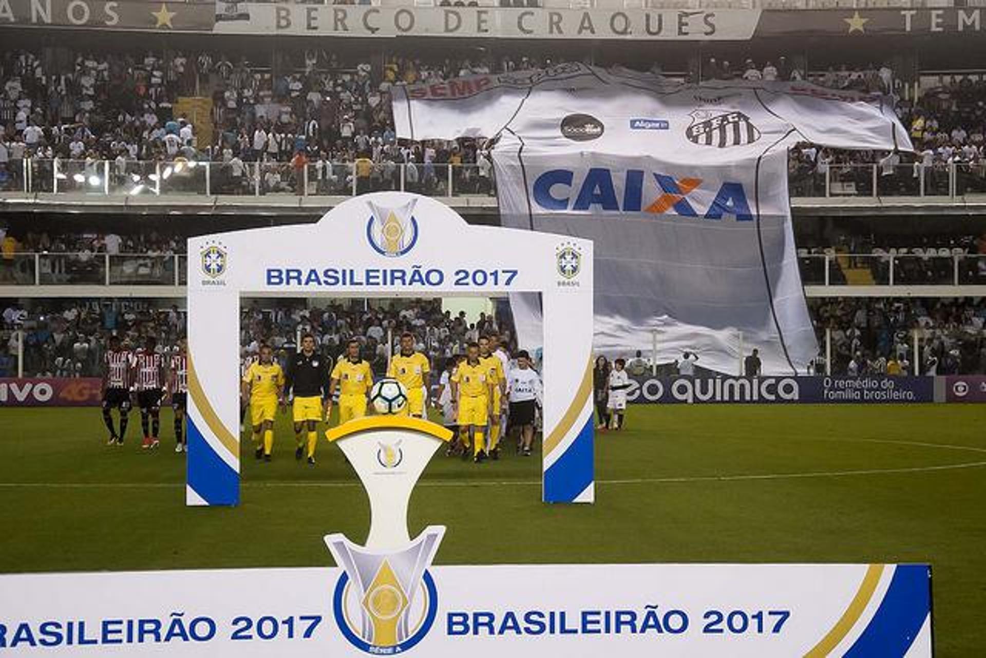 Trio de arbitragem