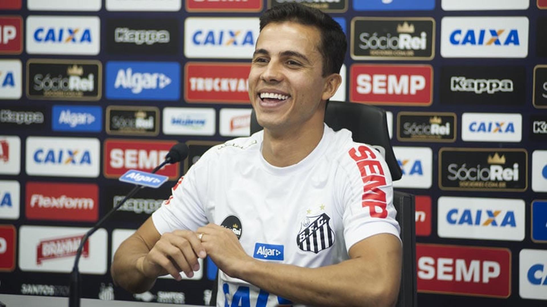 Nilmar ainda não estreou pelo Santos