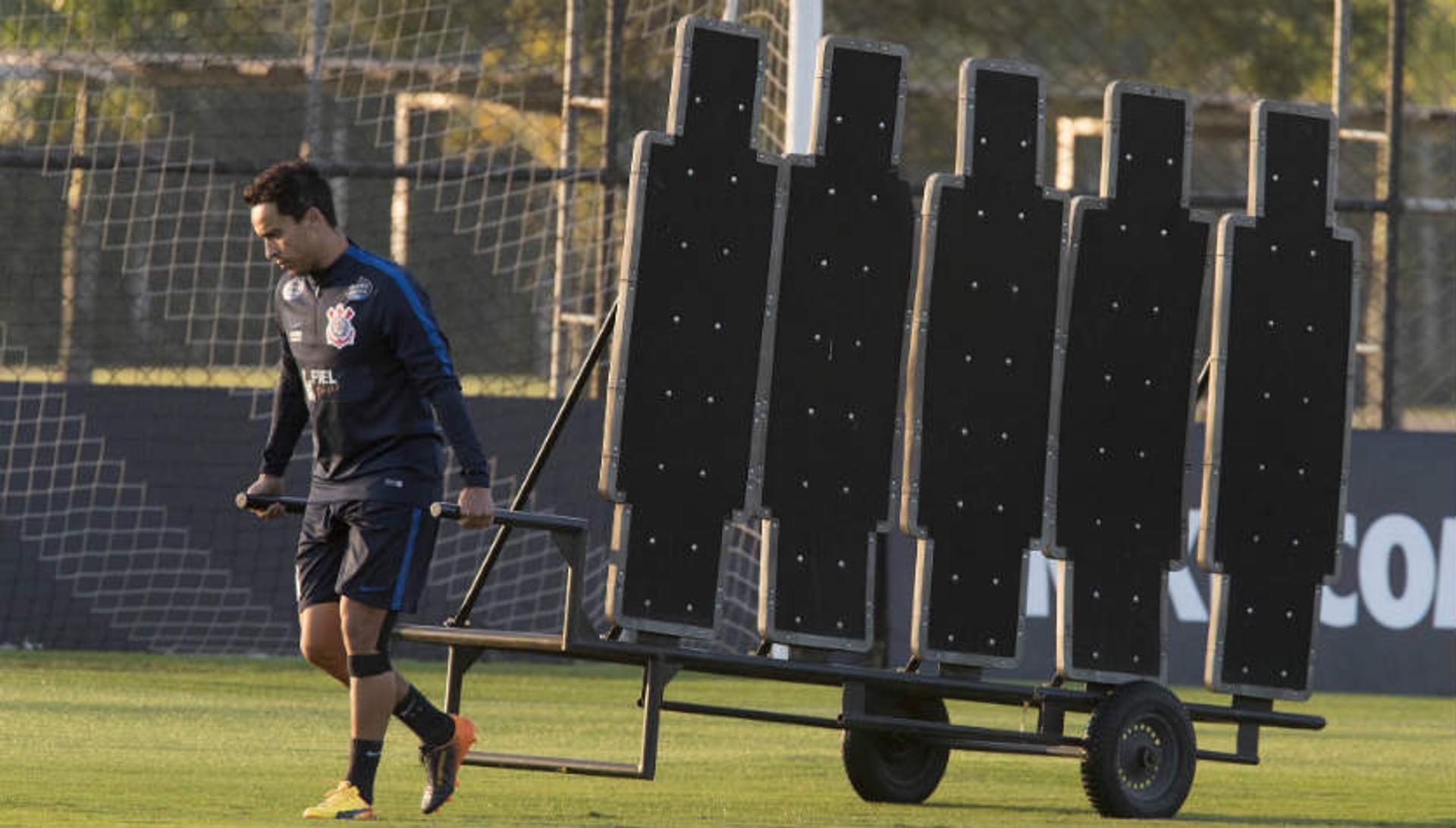 Meia vive segunda passagem pelo Corinthians