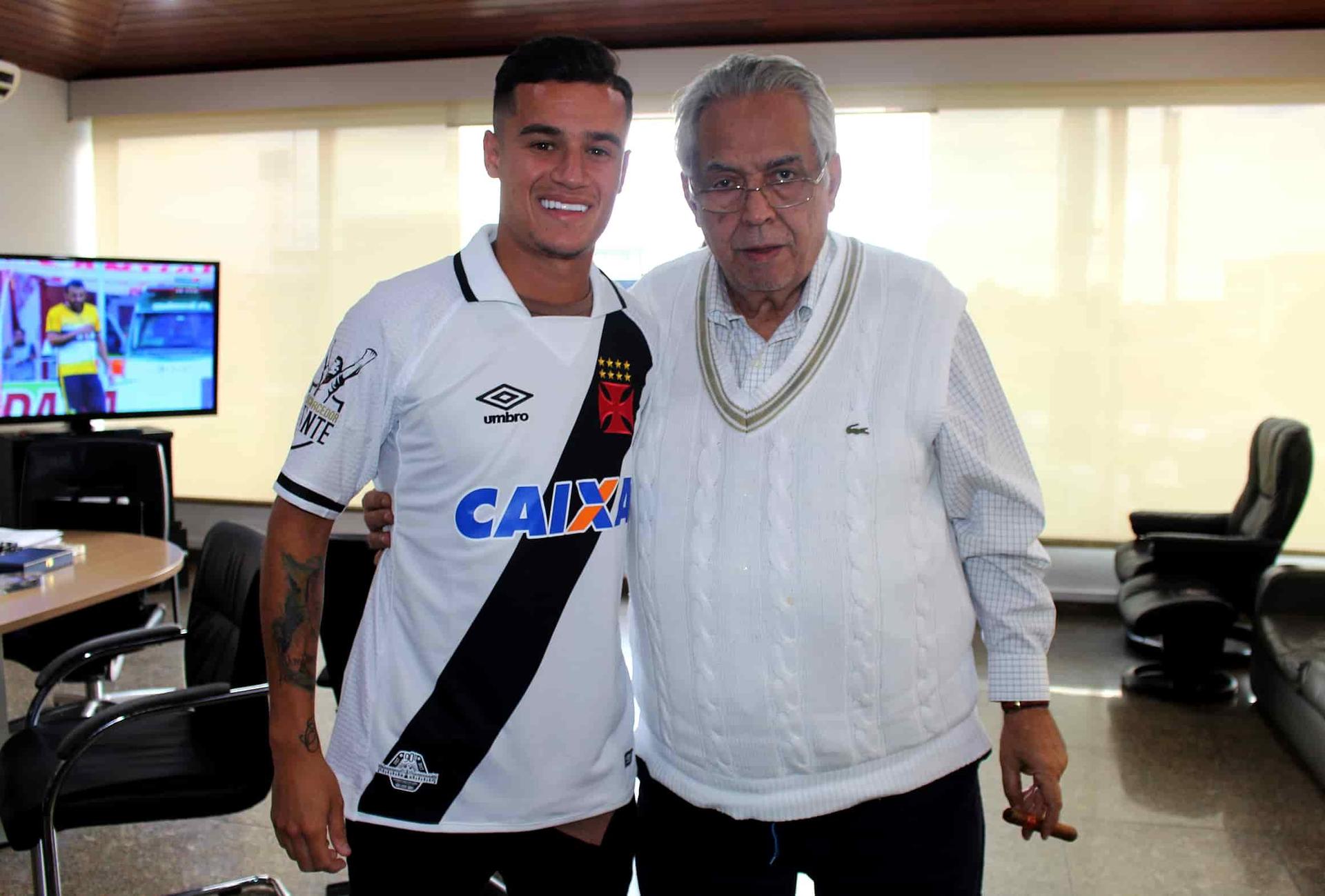 Philippe Coutinho visita o Vasco