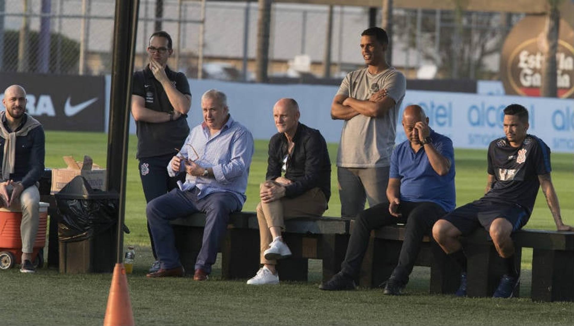 Luciano no CT do Corinthians nesta terça-feira