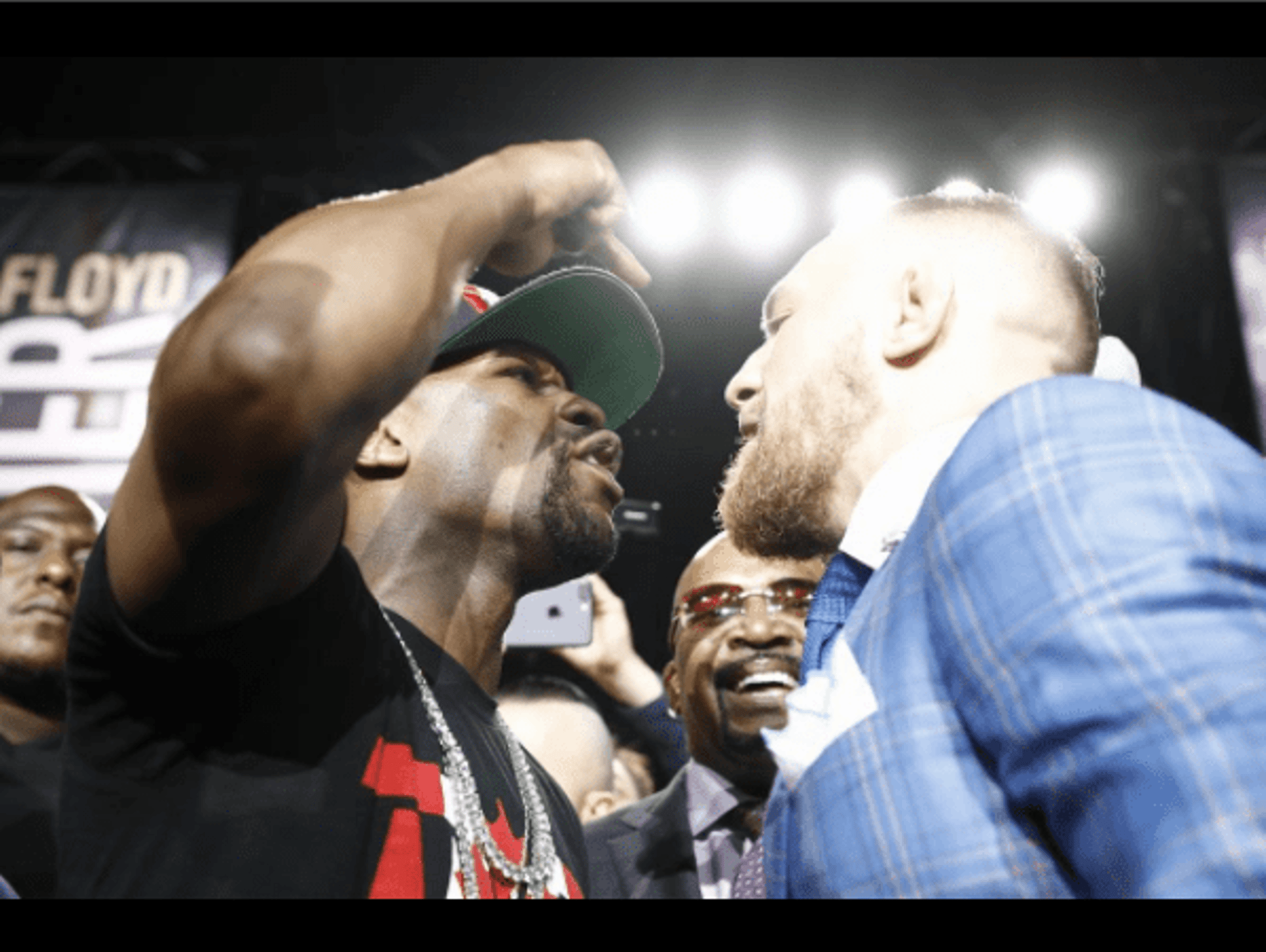 Conor McGregor e Floyd Mayweather se encaram em Toronto, Canadá