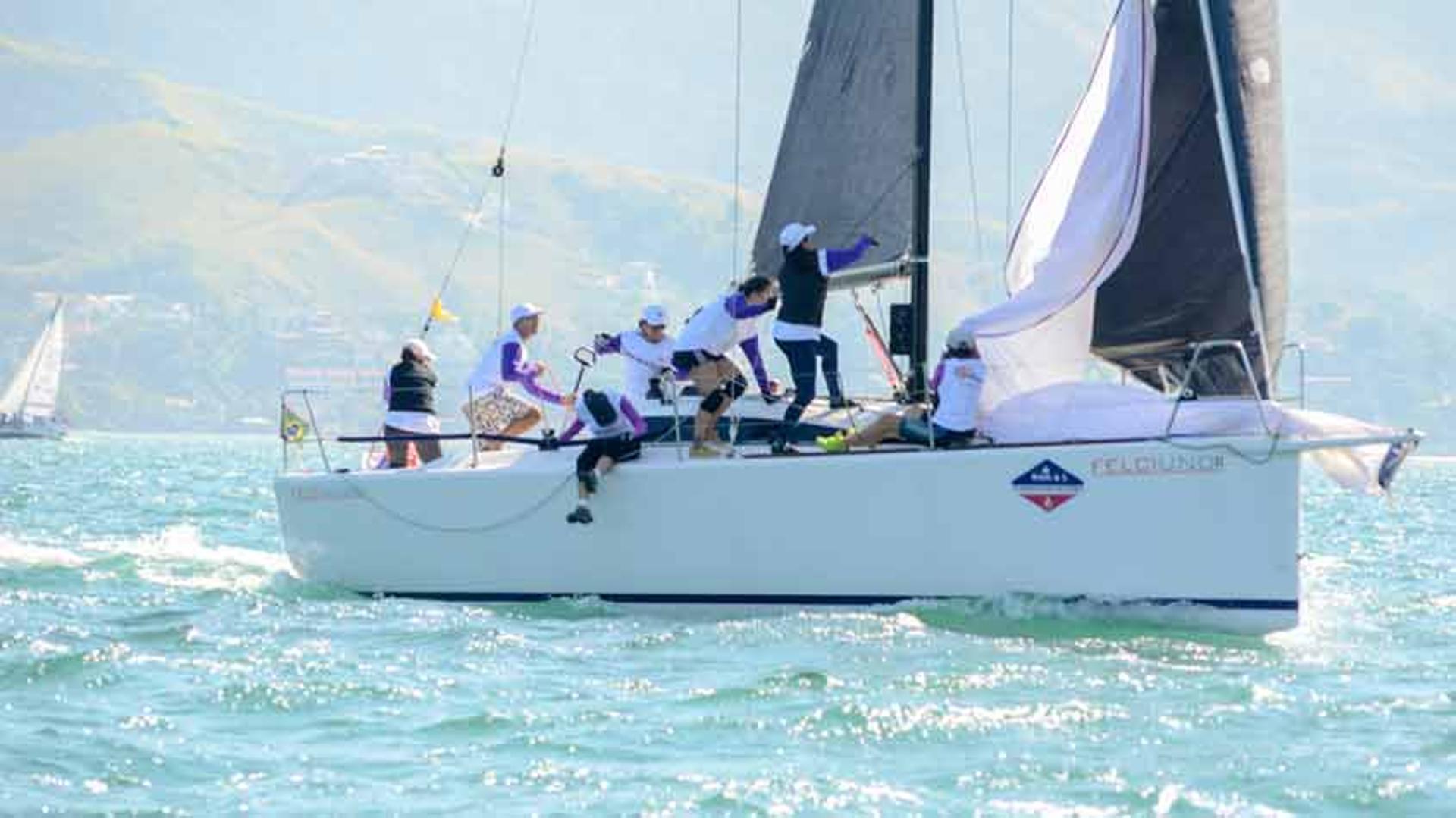 Mulheres ganham espaço na Semana de Vela de Ilhabela