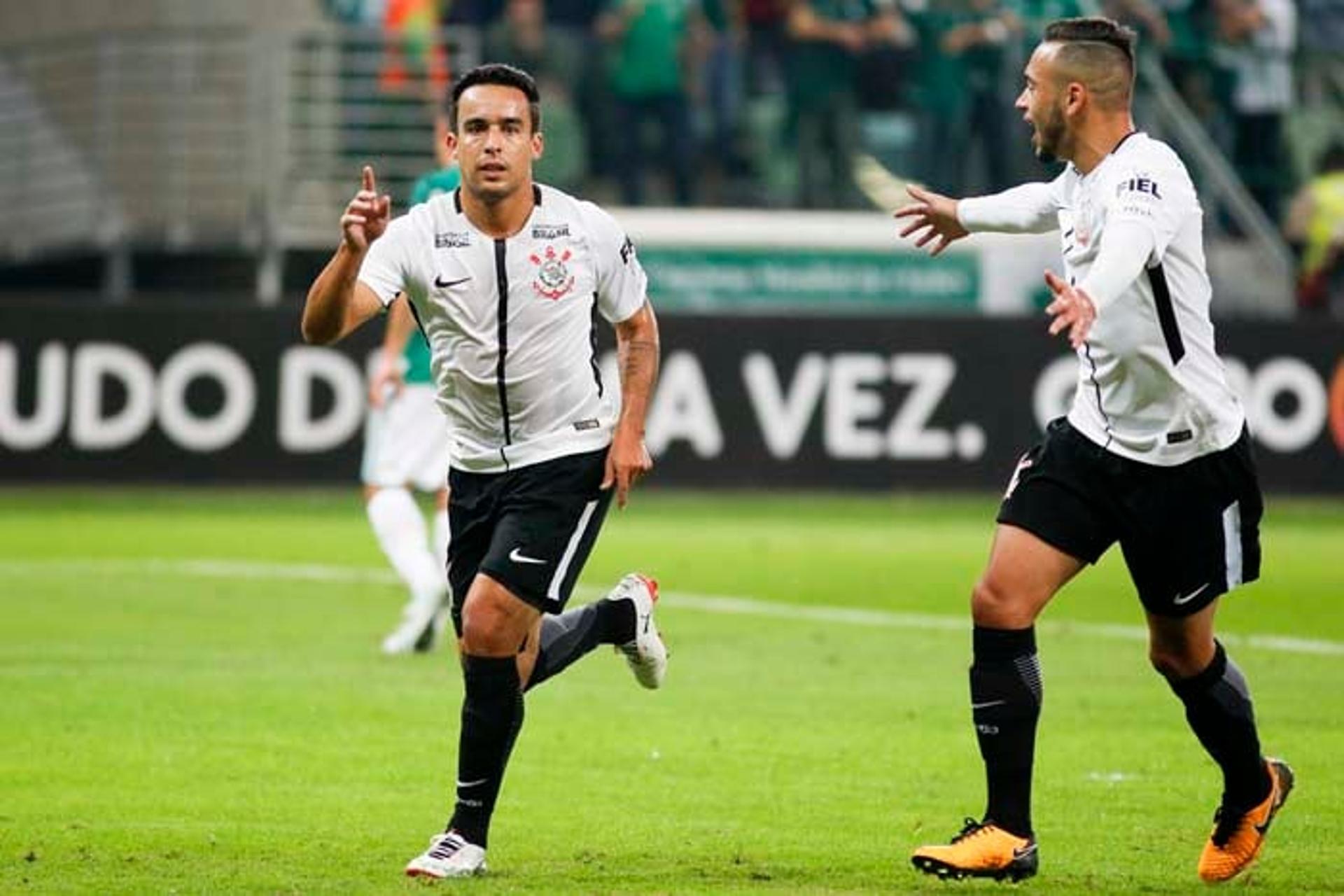 Palmeiras 0 x 2 Corinthians - um pênalti (Jadson converteu para o Corinthians)