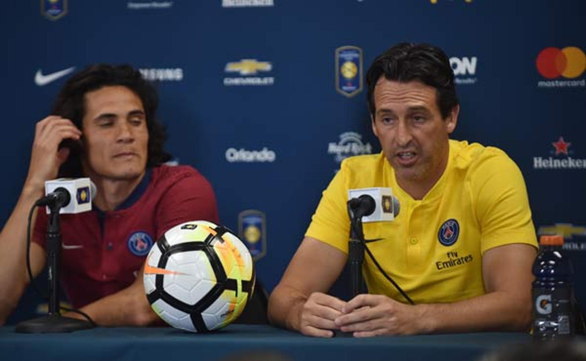 Cavani e Unai Emery - PSG