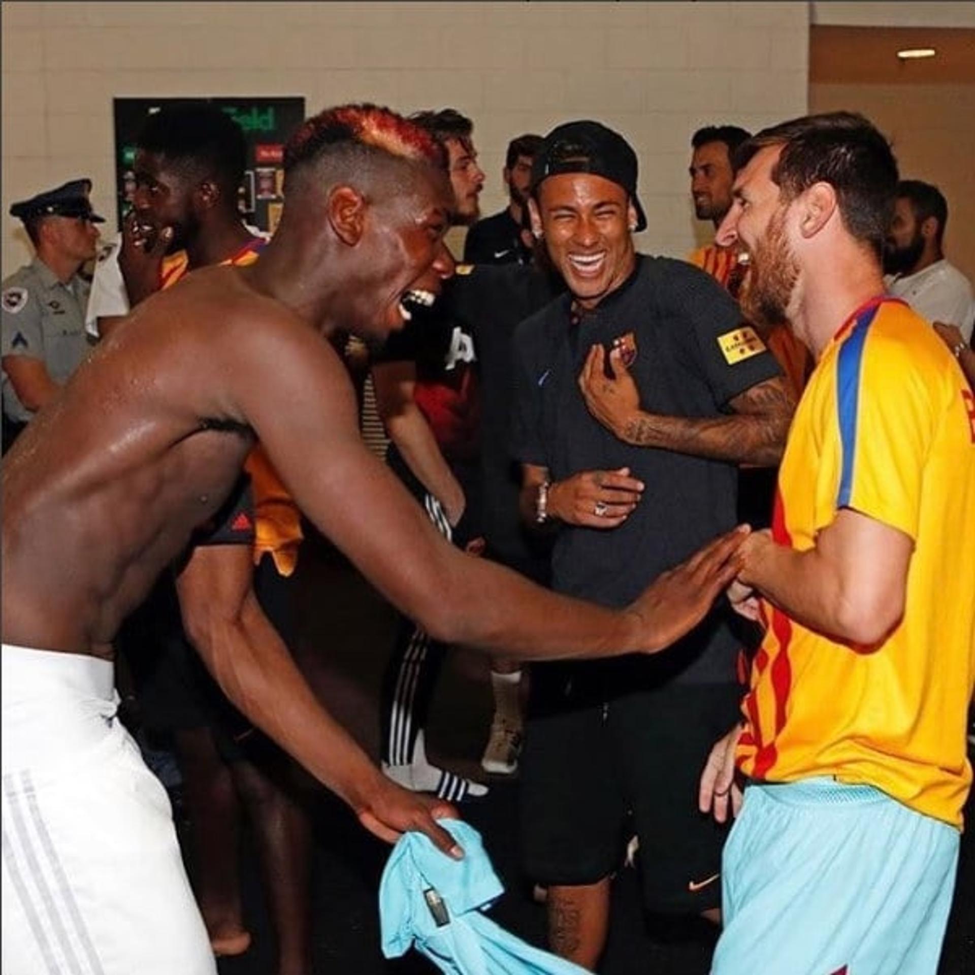 Pogba com Neymar e Messi