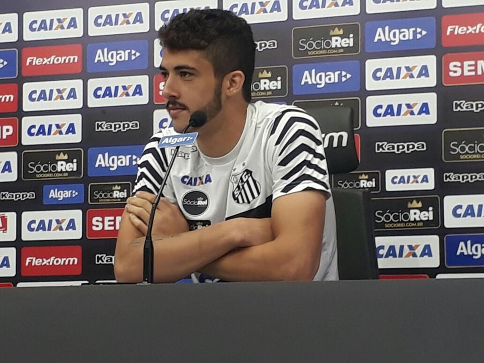 Gustavo Henrique, do Santos