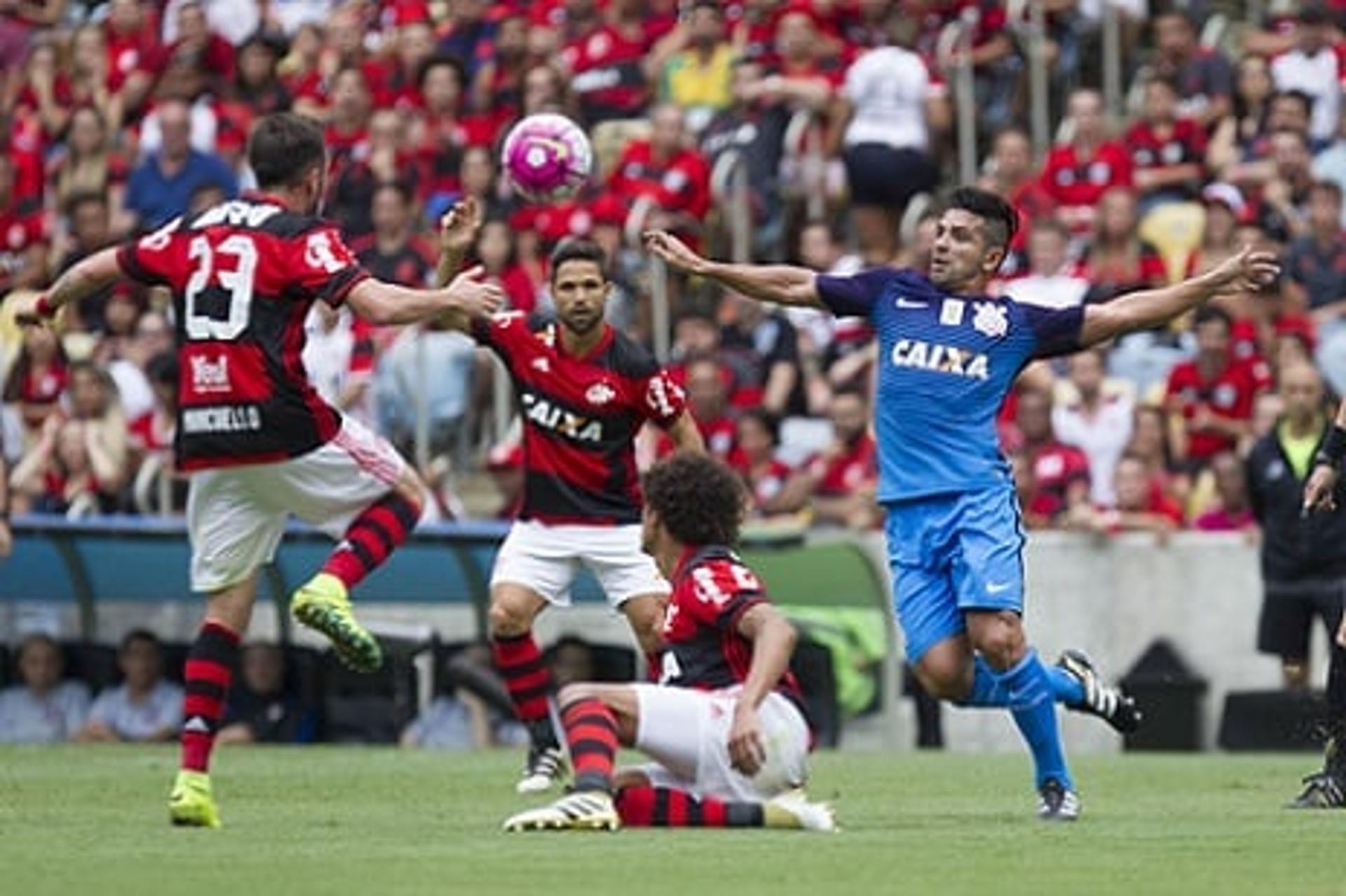 Último confronto: Flamengo 2 x 2 Corinthians - 25/10/2016