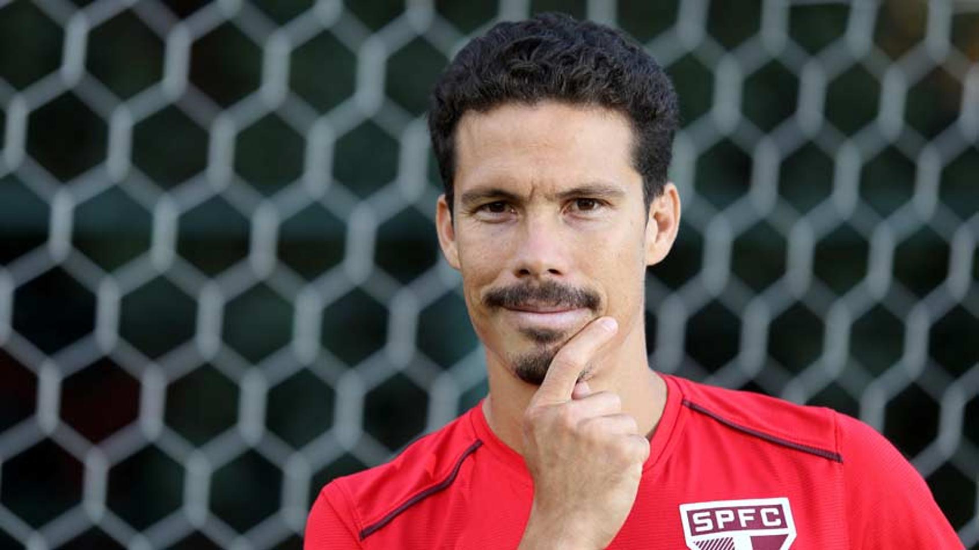 O pensador Hernanes posa exclusivo para o LANCE!