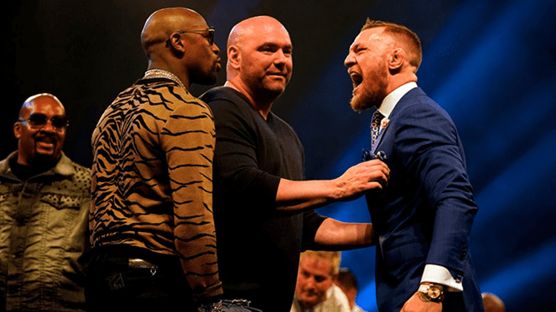 Floyd Mayweather e Conor McGregor se encaram antes de superluta