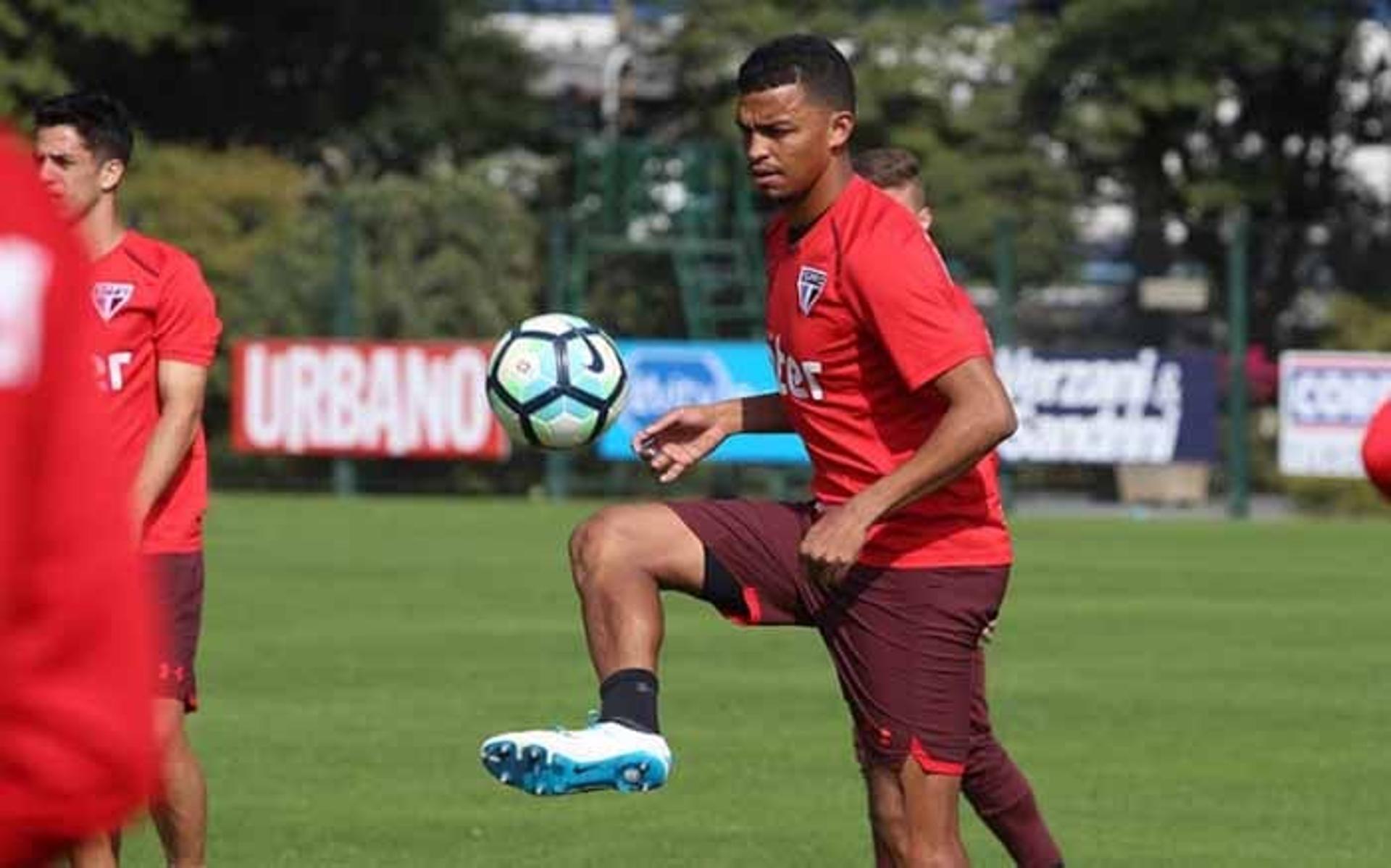 Zagueiro foi relacionado pela primeira vez no domingo