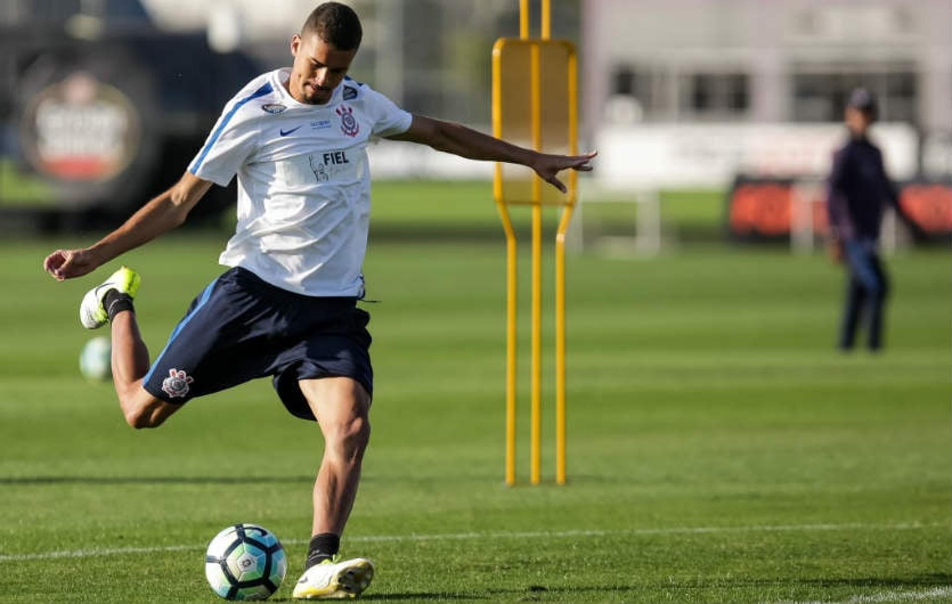 Léo Santos, zagueiro do Corinthians