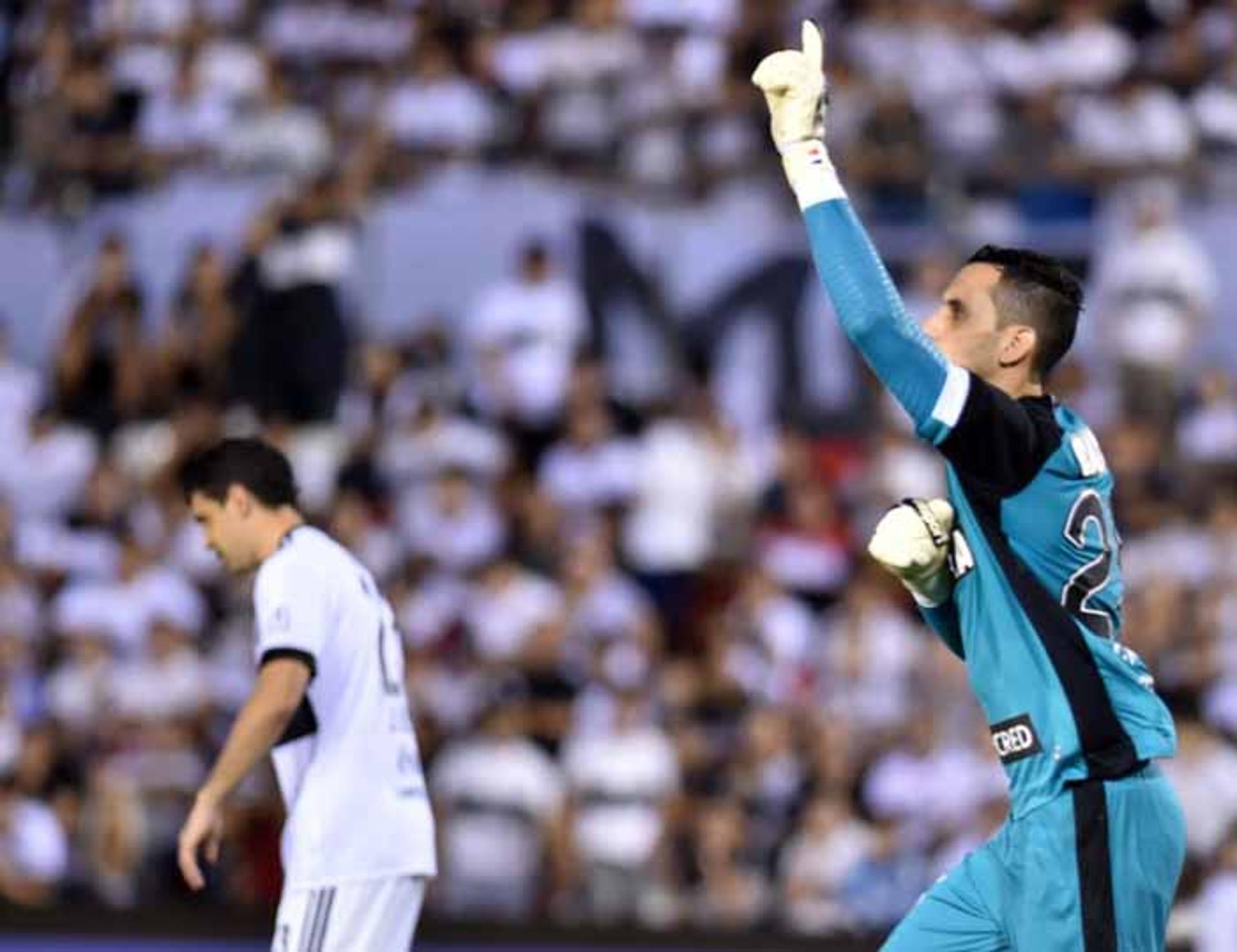 Gatito Fernández tem sido um dos destaques do Botafogo nesta temporada. Há quem brinque pedindo a convocação dele para a Seleção Brasileira. Mas no Brasil, goleiros estrangeiros não é novidade