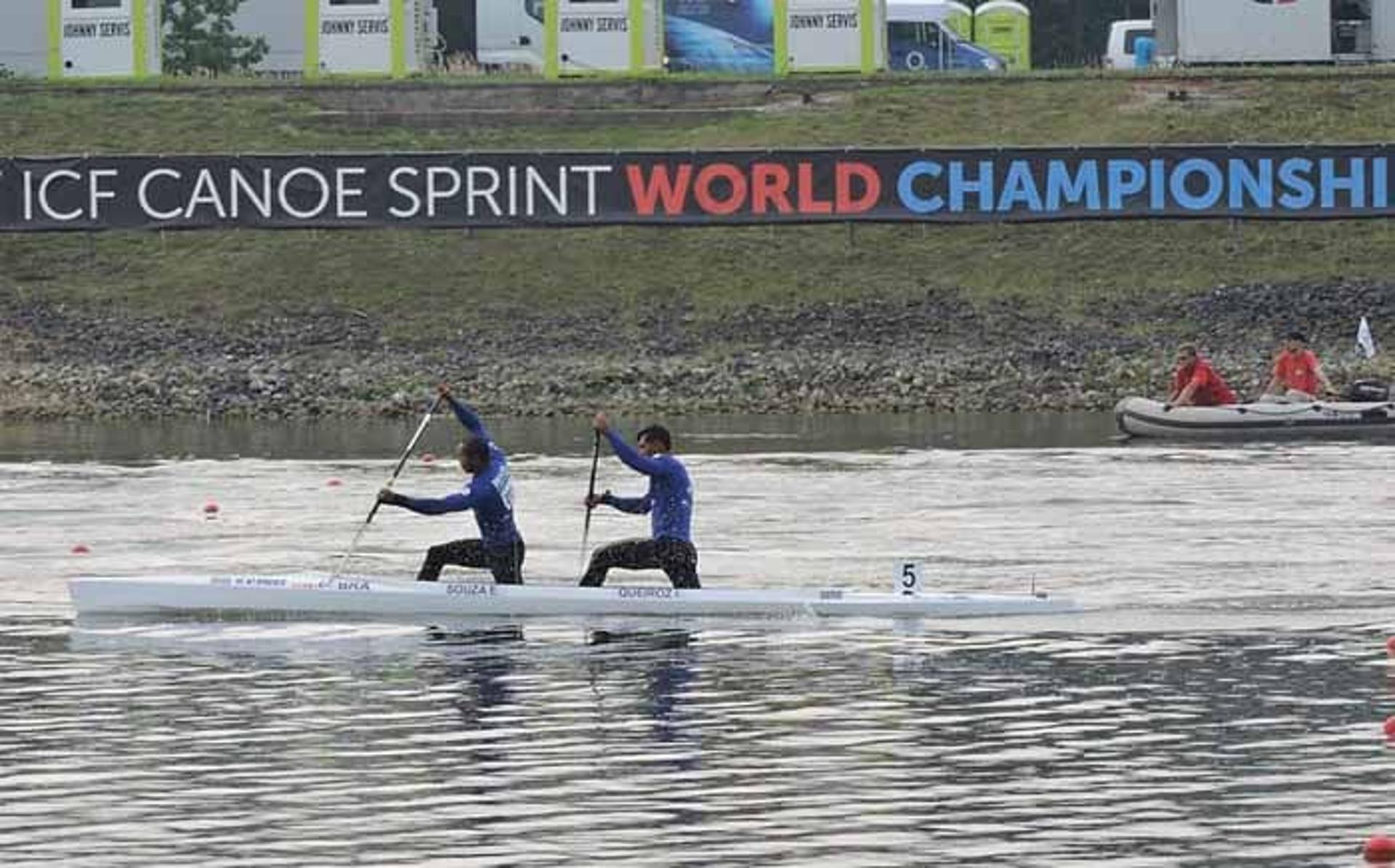 Isaquias Queroz e Erlon de Souza que se classificaram para a semifinal do Mundial de Canoagem