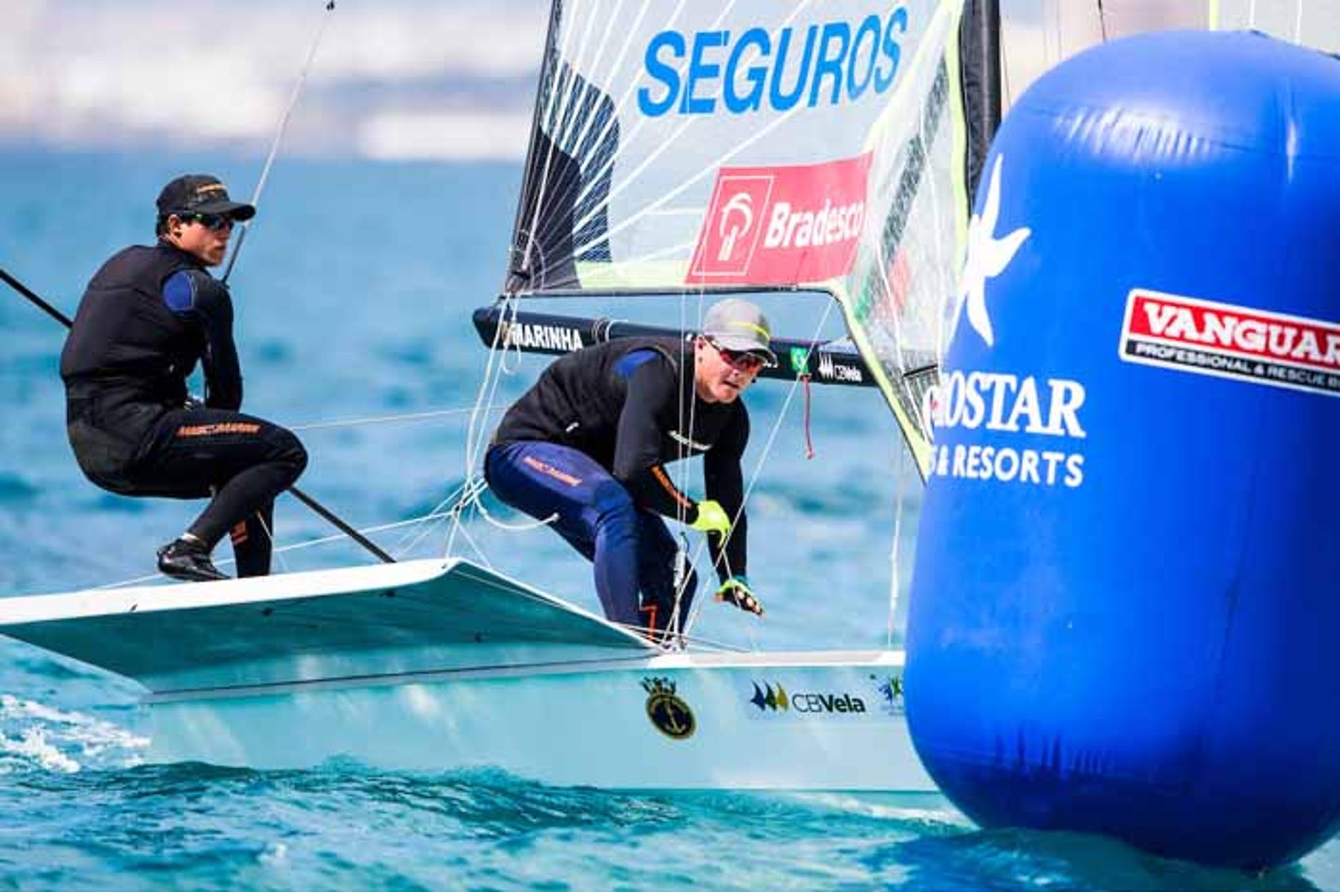 Com nomes de peso, Brasil disputa o Mundial das classes 49er e 49erFX