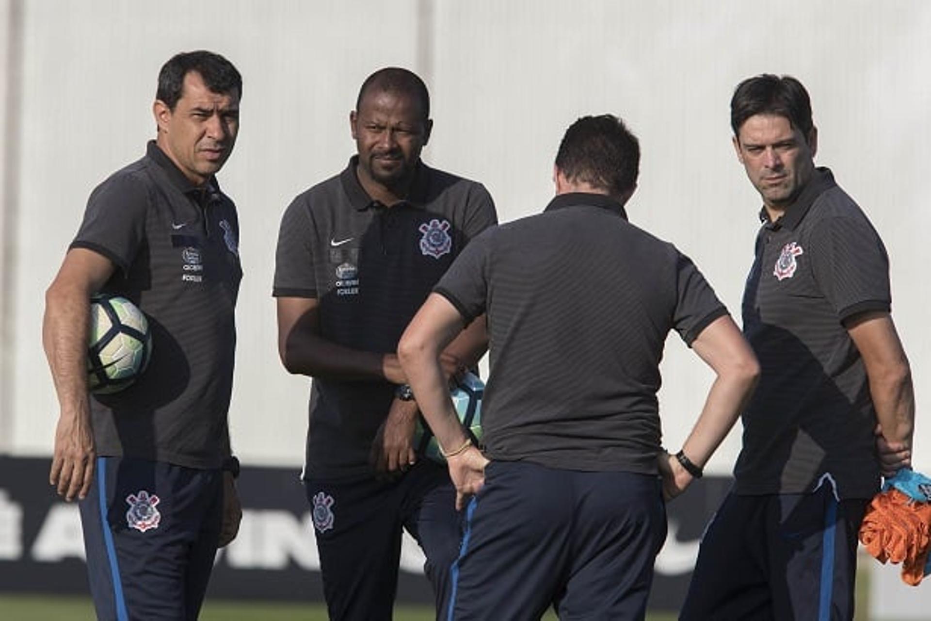 Comissão técnica tem quebrado a cabeça para dar treino