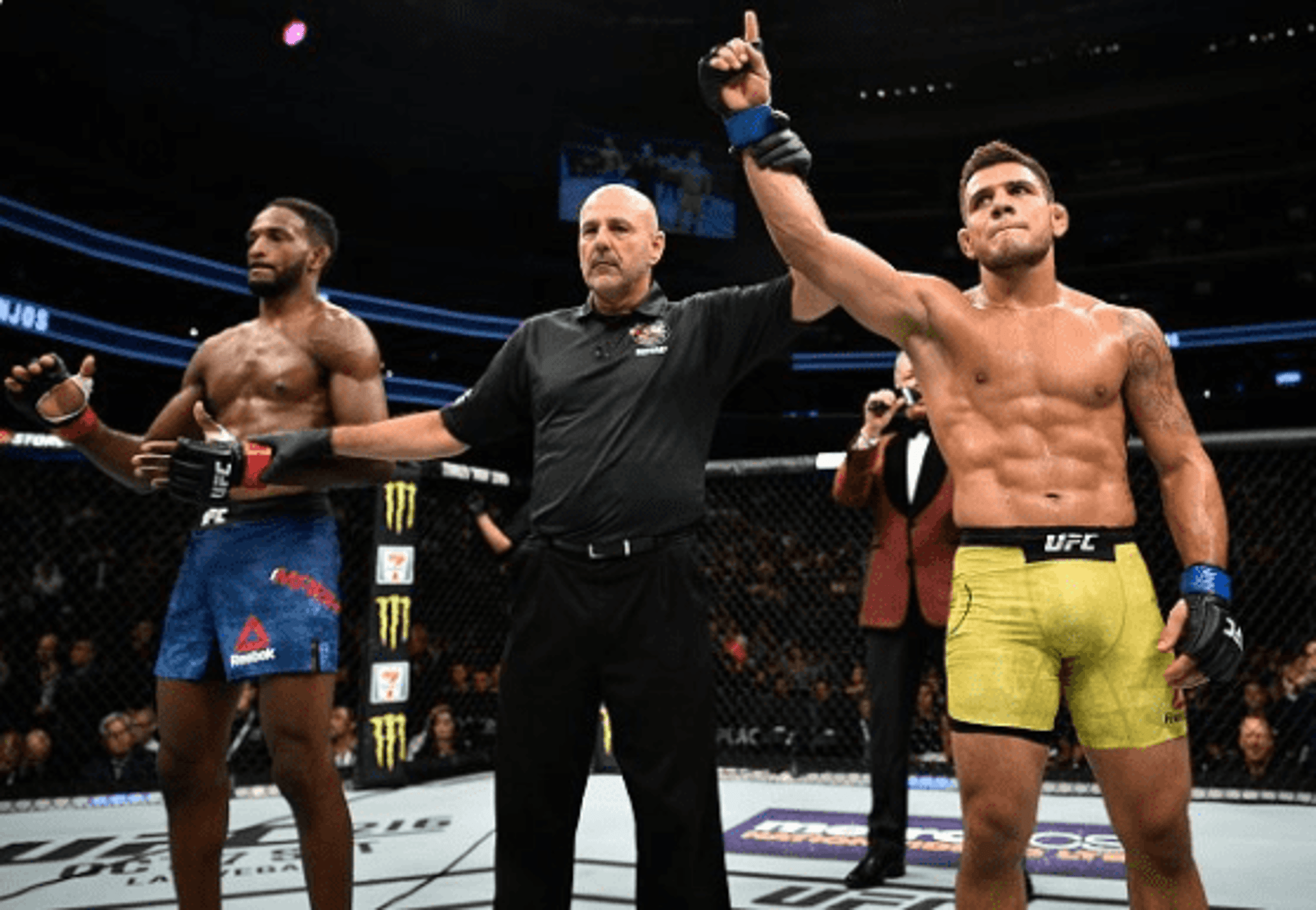 Rafael dos Anjos finalizou Neil Magny no primeiro round pelo UFC 215