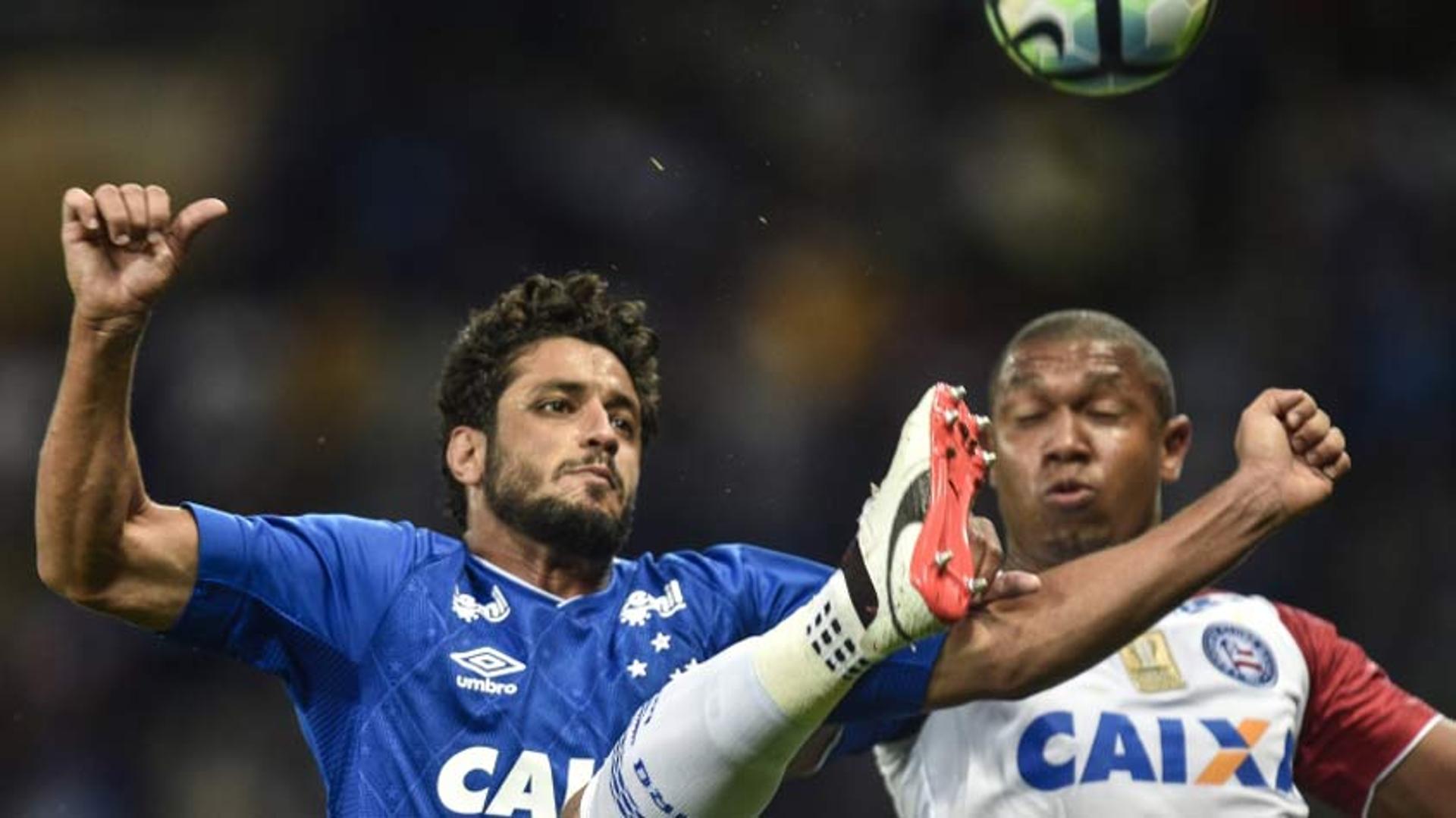 O último duelo entre Cruzeiro x Bahia aconteceu no dia 17/09/17, no Mineirão, com vitória azul por 1 a 0&nbsp;