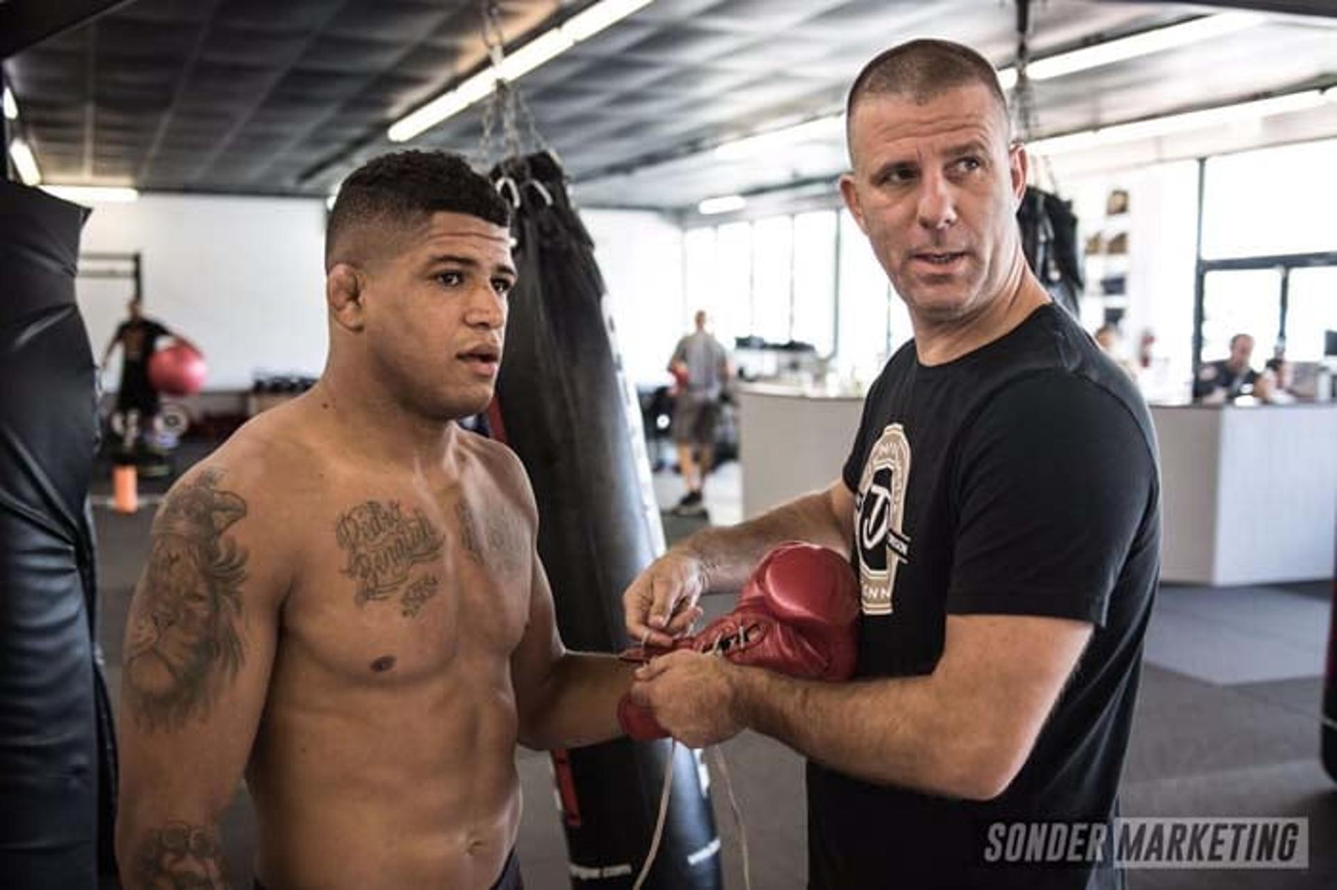 Gilbert Durinho é atleta peso leve do UFC