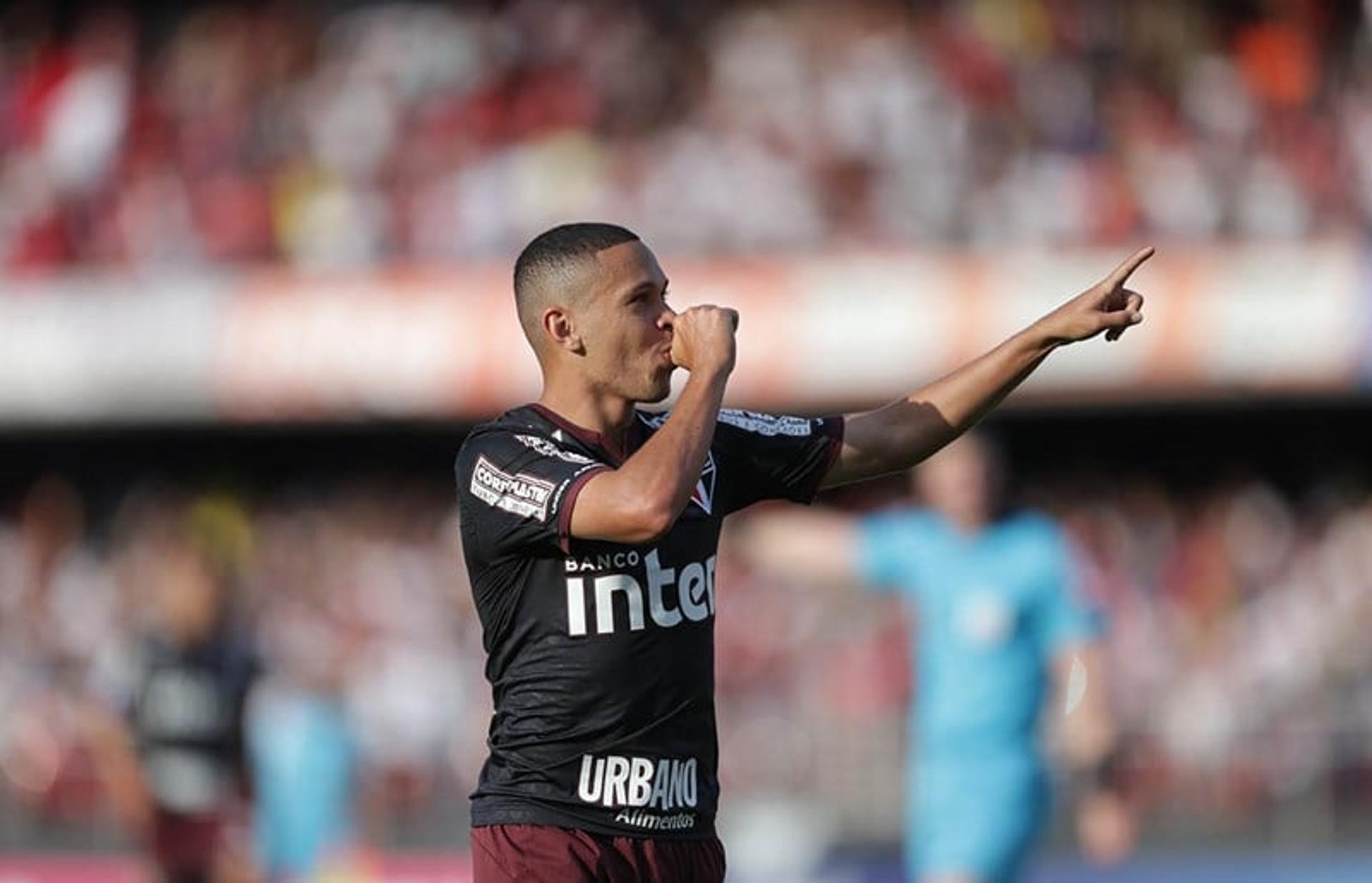 Marocs Guilherme fez o gol da vitória por 1 a 0 sobre o Sport