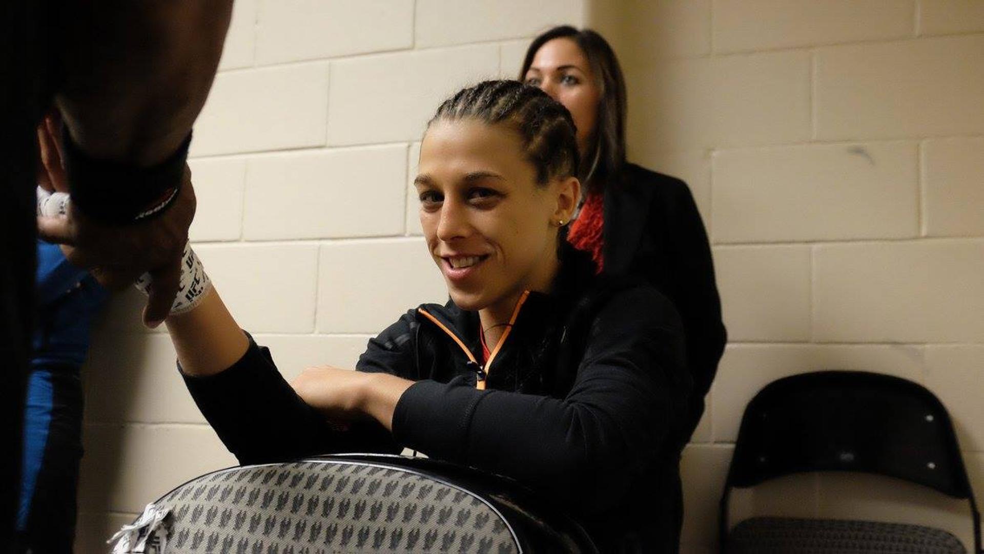 Joanna Jedrzejczyk é campeã peso palha feminino do UFC