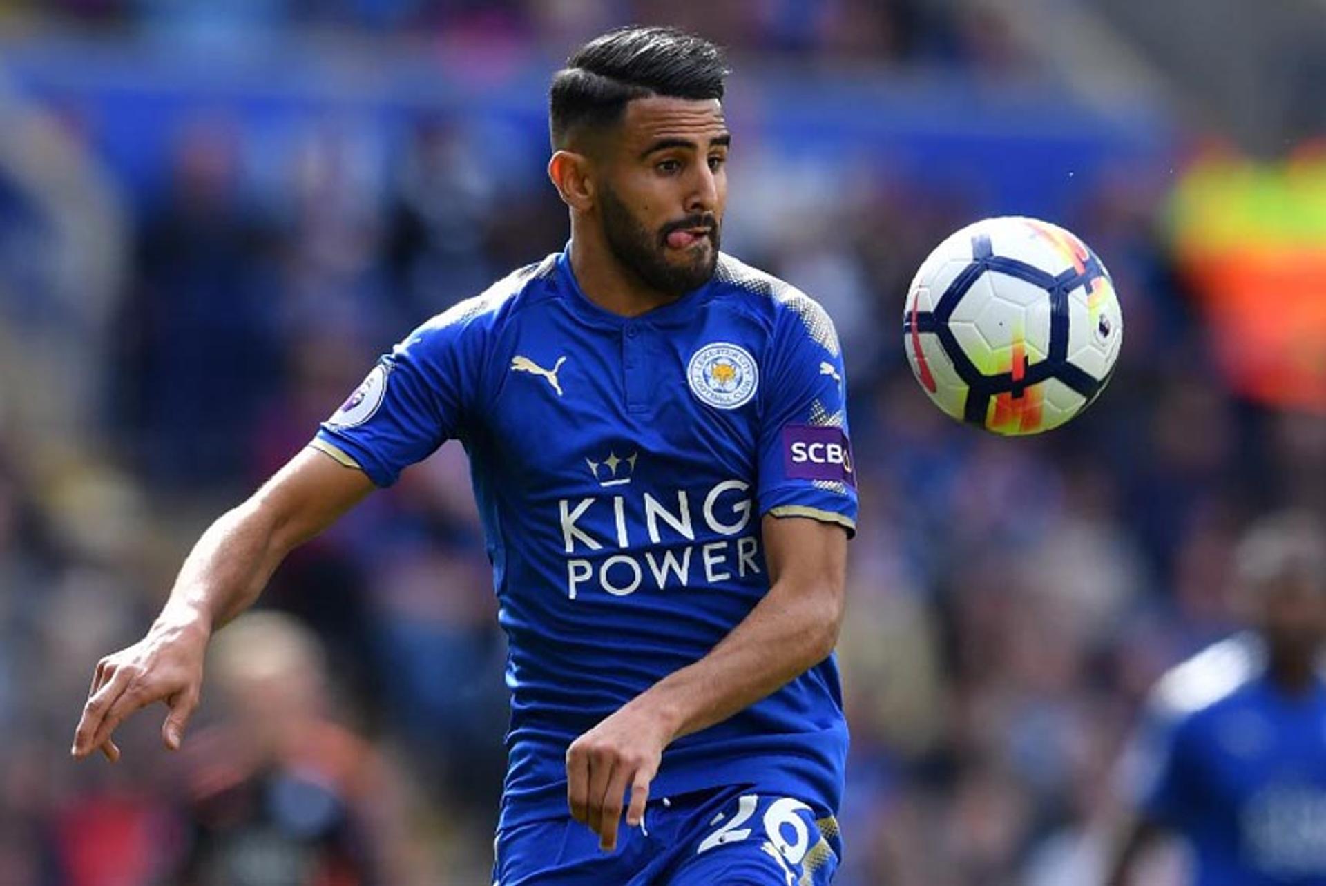 O meia argelino Riyad Mahrez, do Leicester, viu a Argélia decepcionar nas Eliminatórias africanas