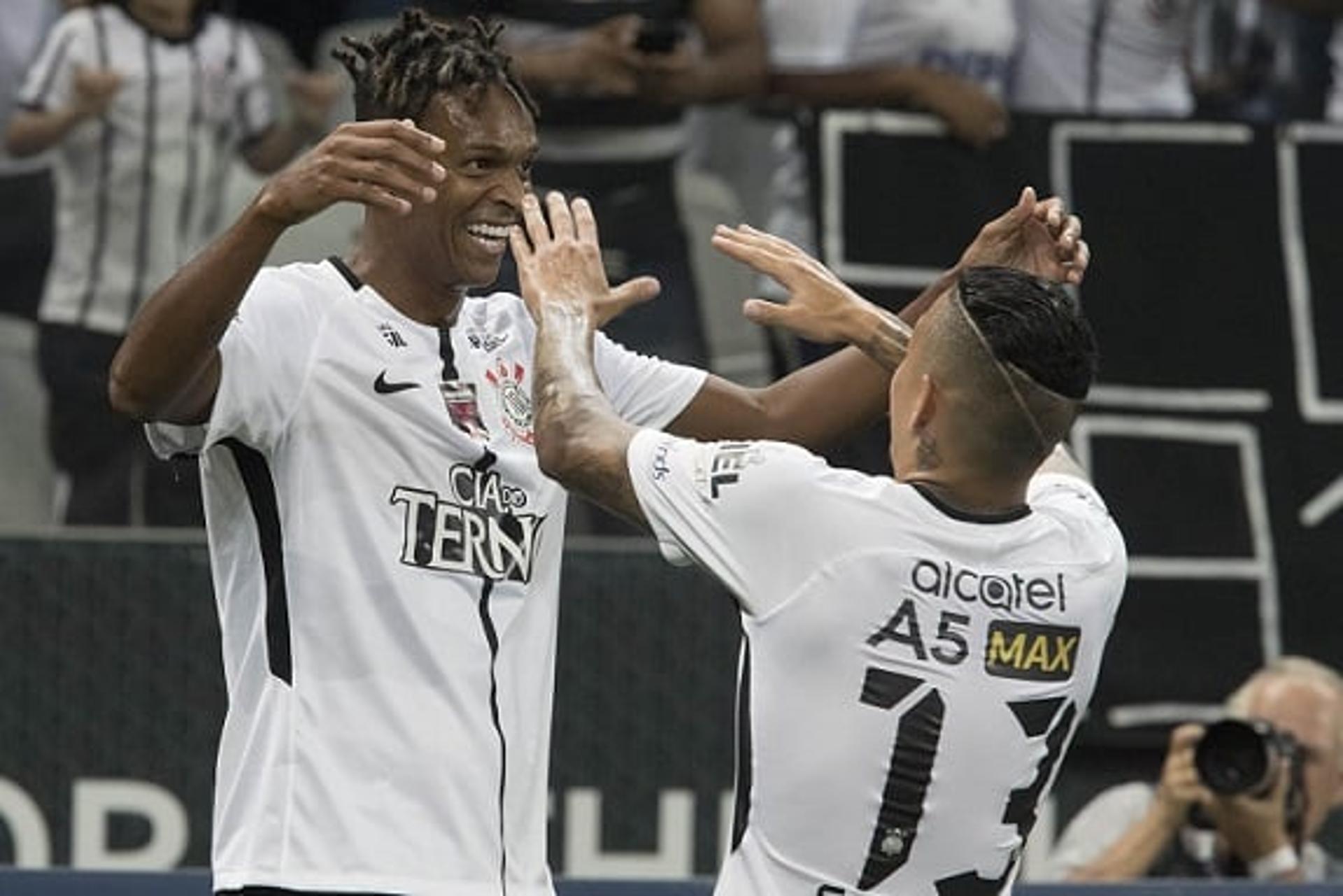 Jô e Guilherme Arana podem deixar o Corinthians em 2018