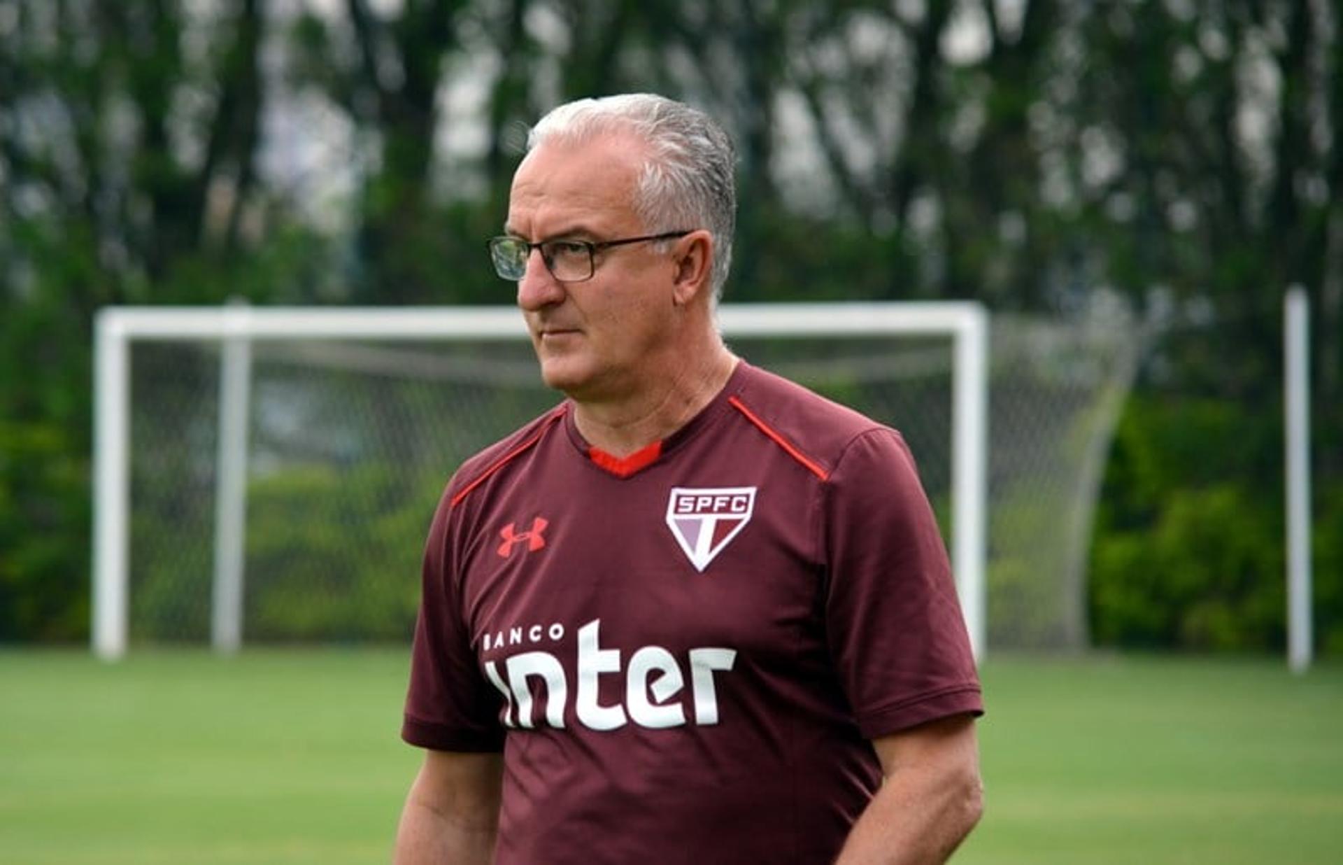 Dorival quer evitar o desgaste dos titulares