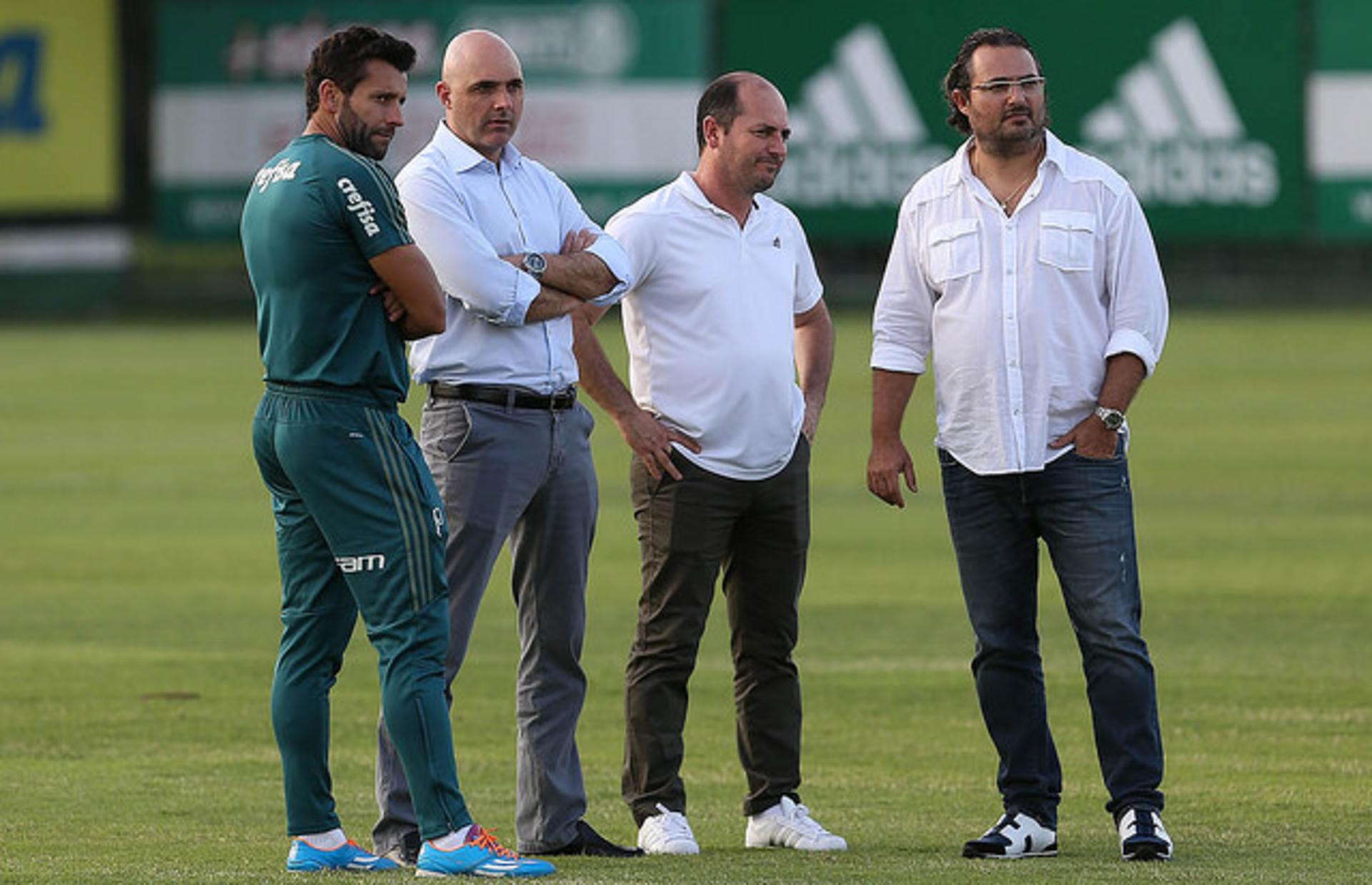 Alberto Valentim ganha força para ficar no Palmeiras