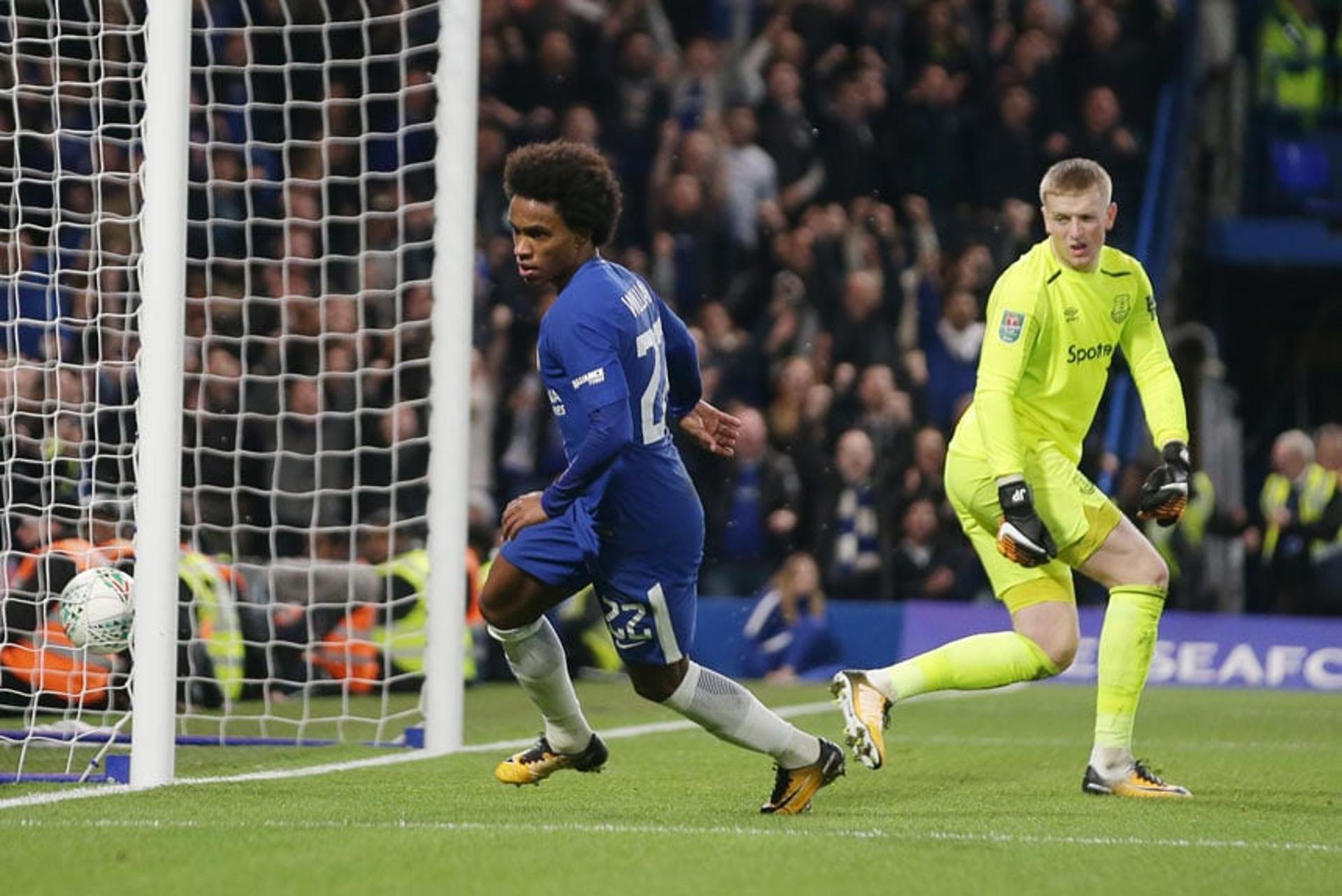 Willian - O meia brasileiro teve boa atuação na Copa da Liga Inglesa e marcou um dos gols da vitória do Chelsea sobre o Everton, por 2 a 1